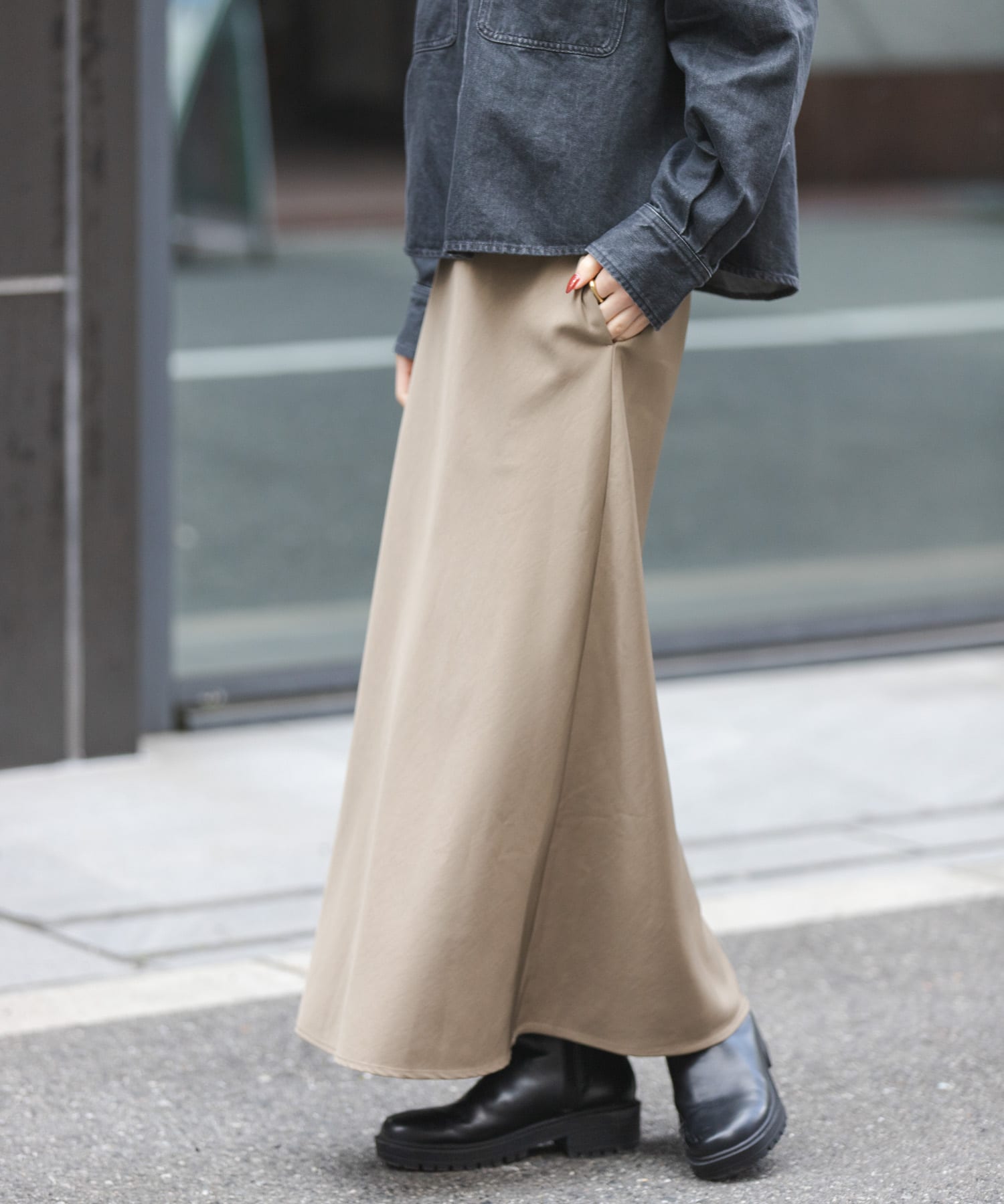 BEIGE