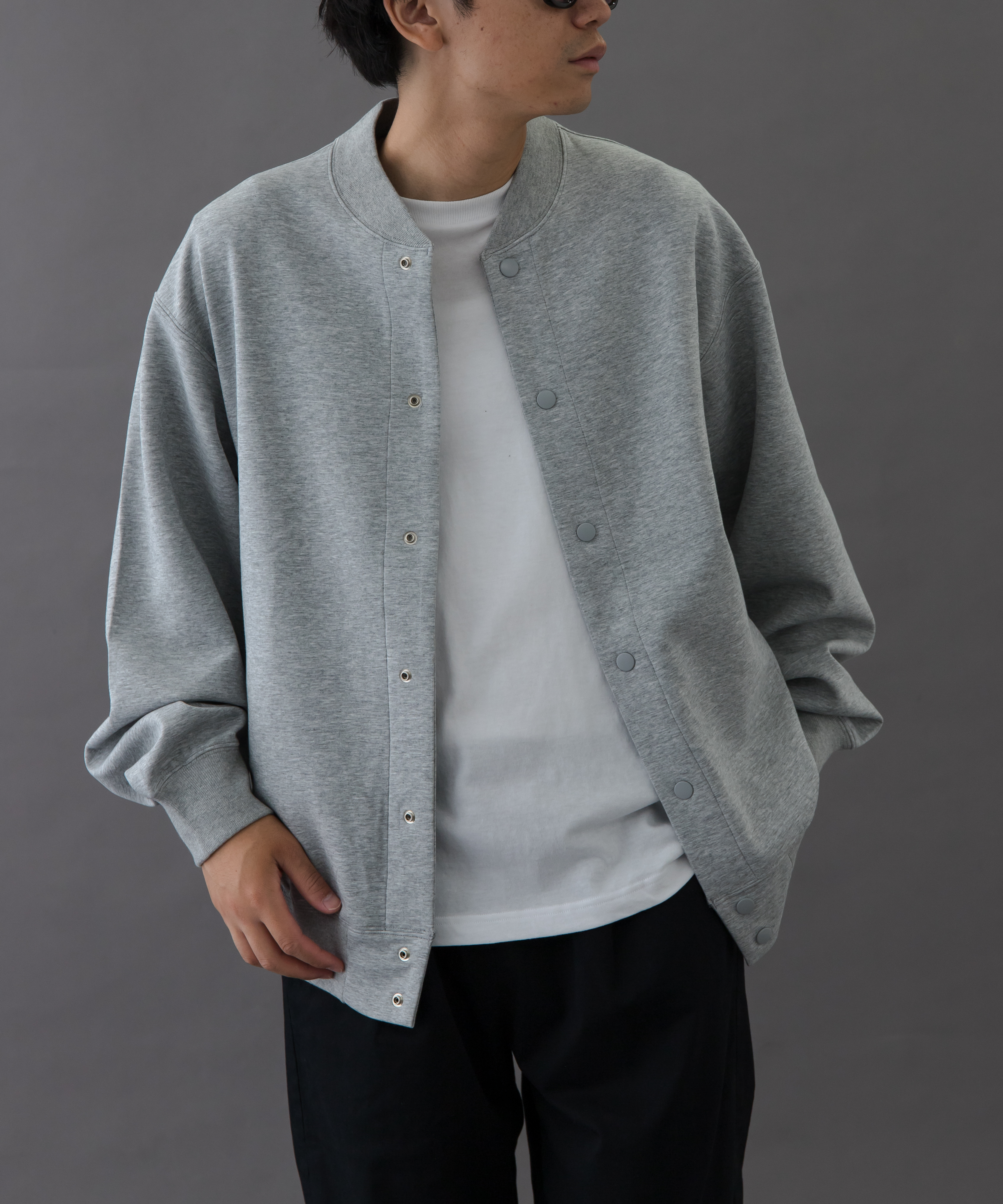 TOP GRAY