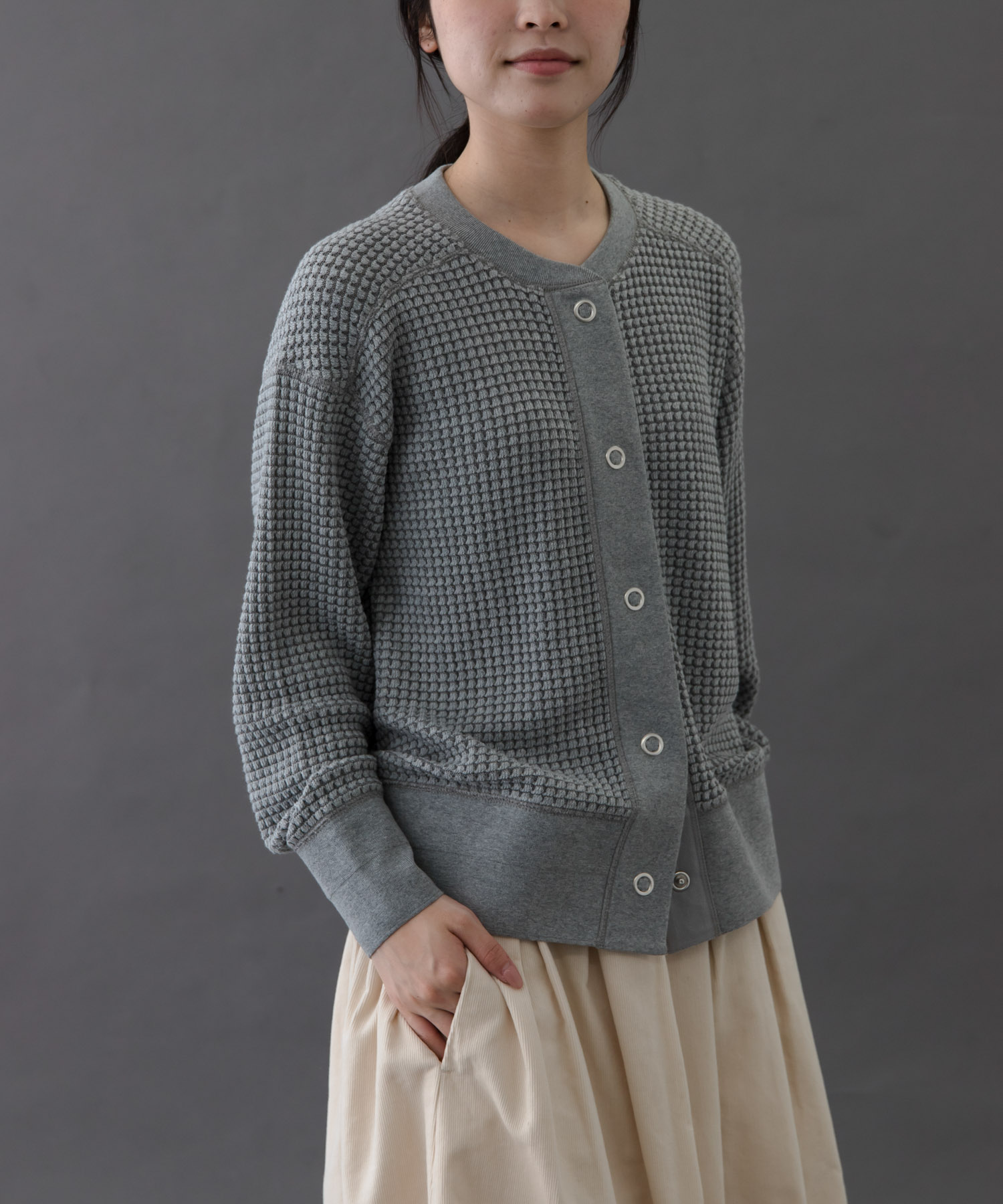 TOP GRAY
