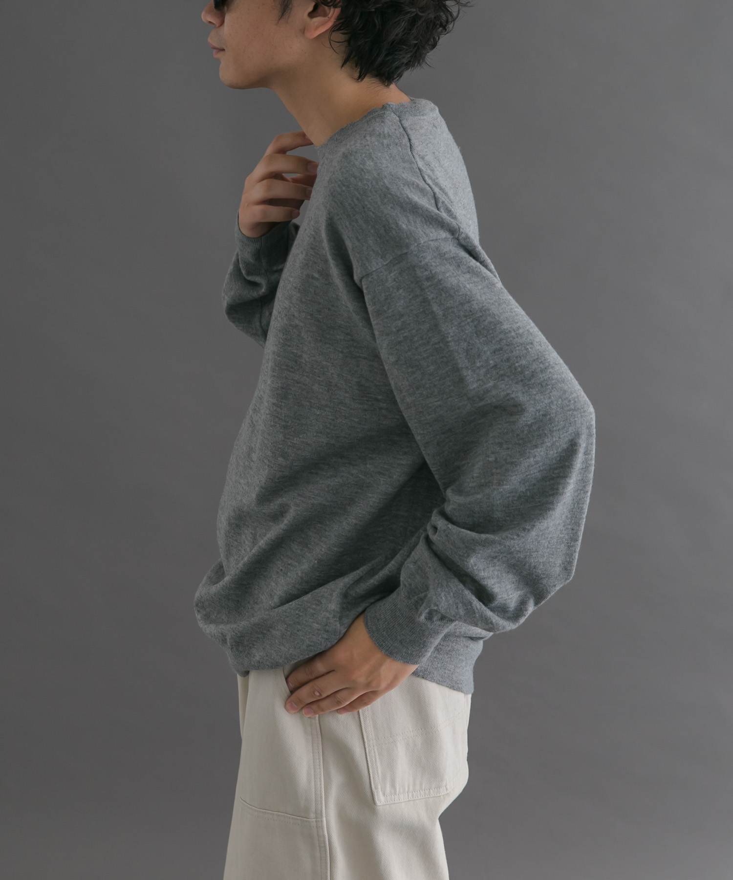 TOP GRAY