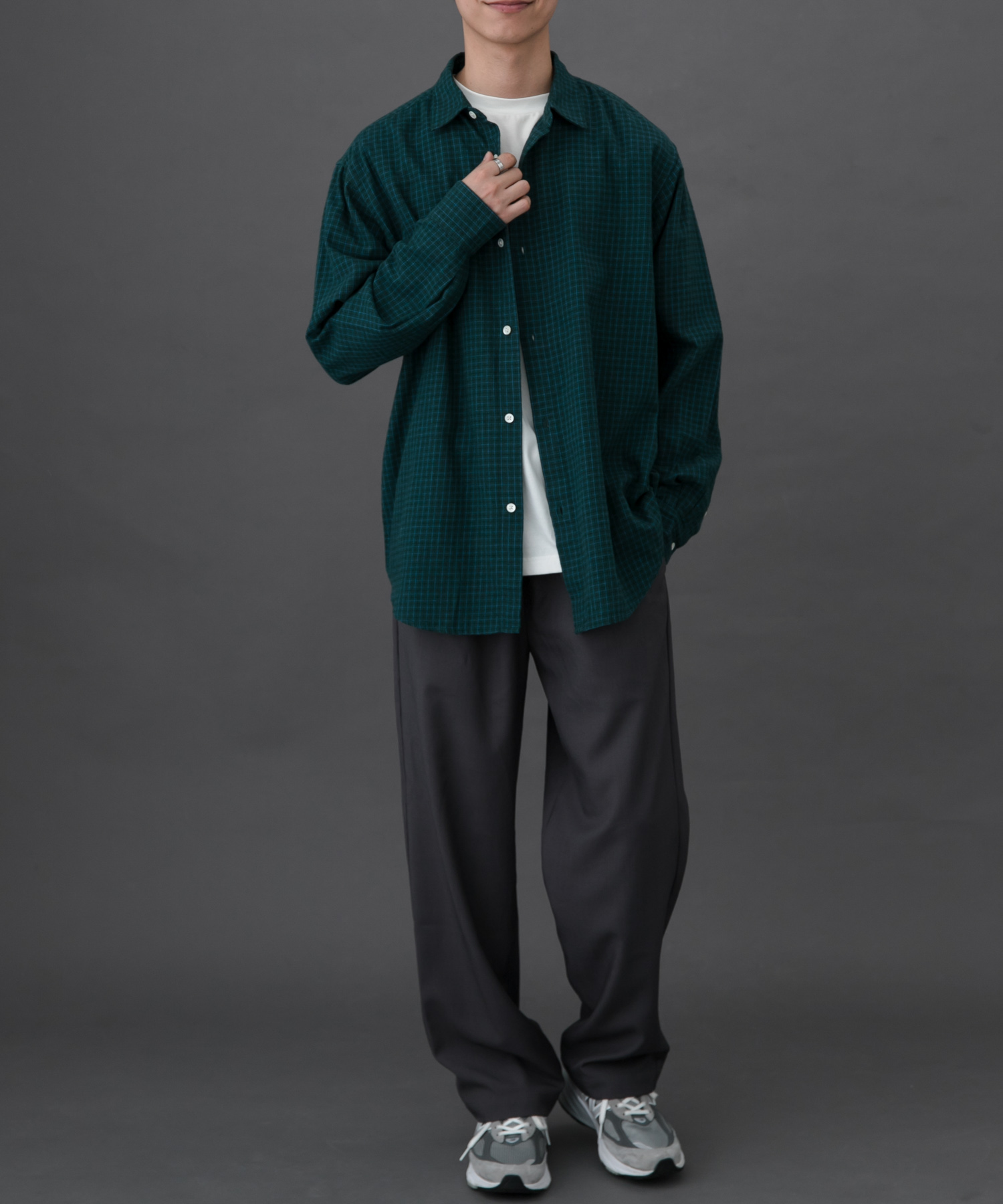 GREEN