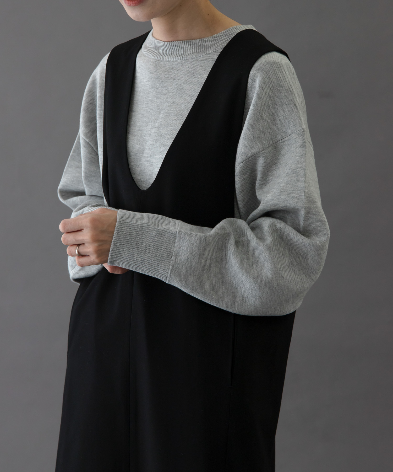 TOP GRAY