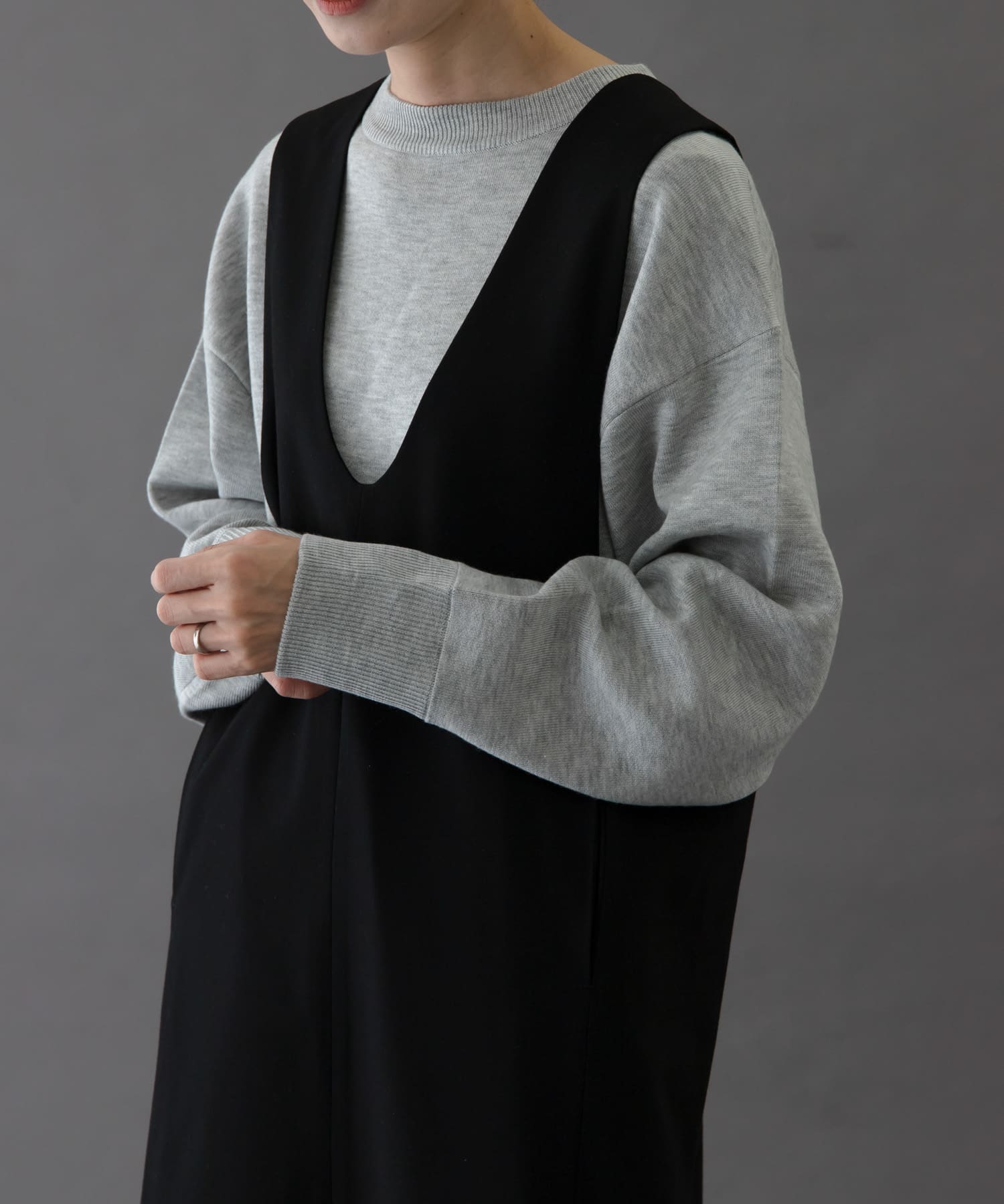 TOP GRAY