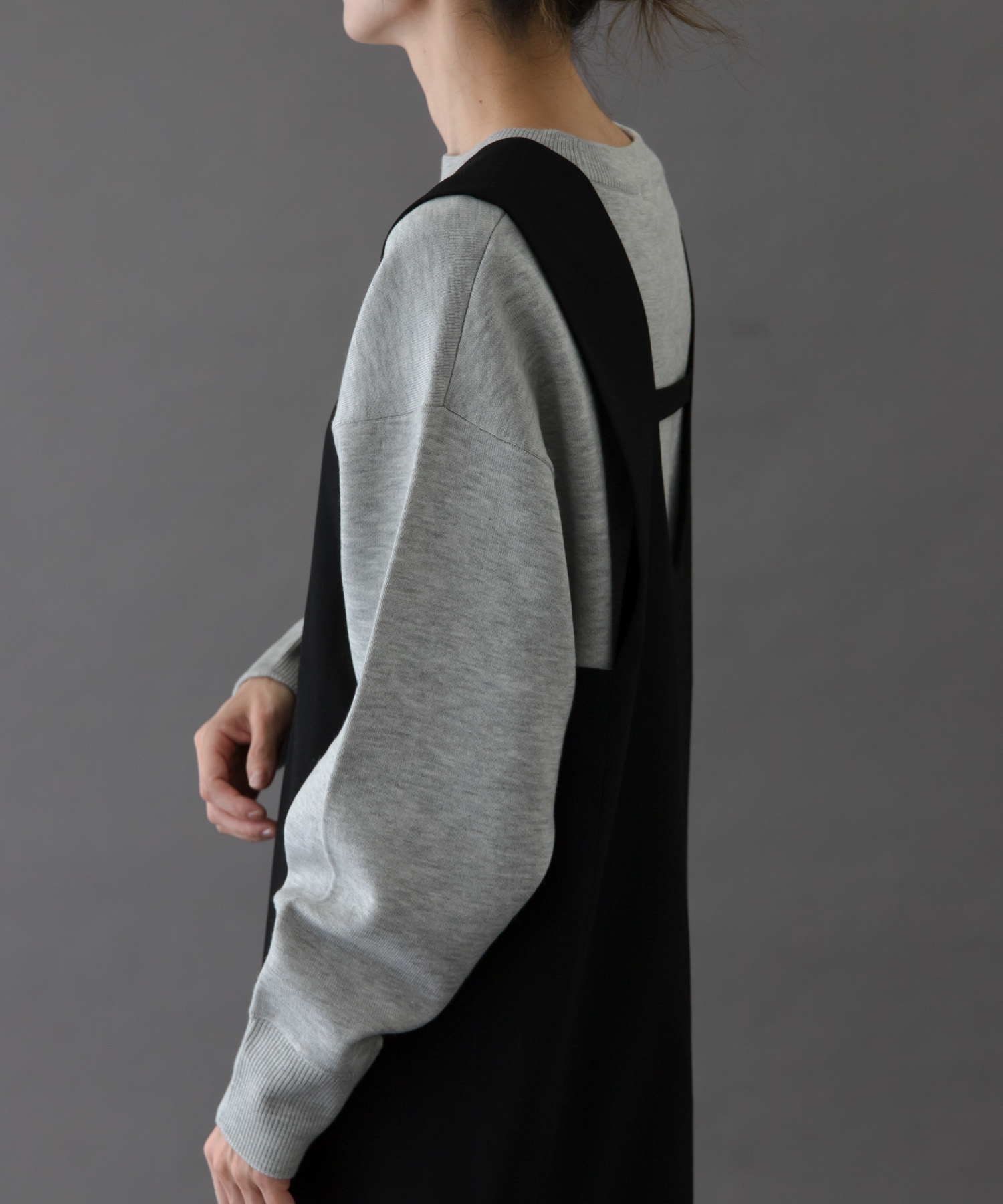 TOP GRAY