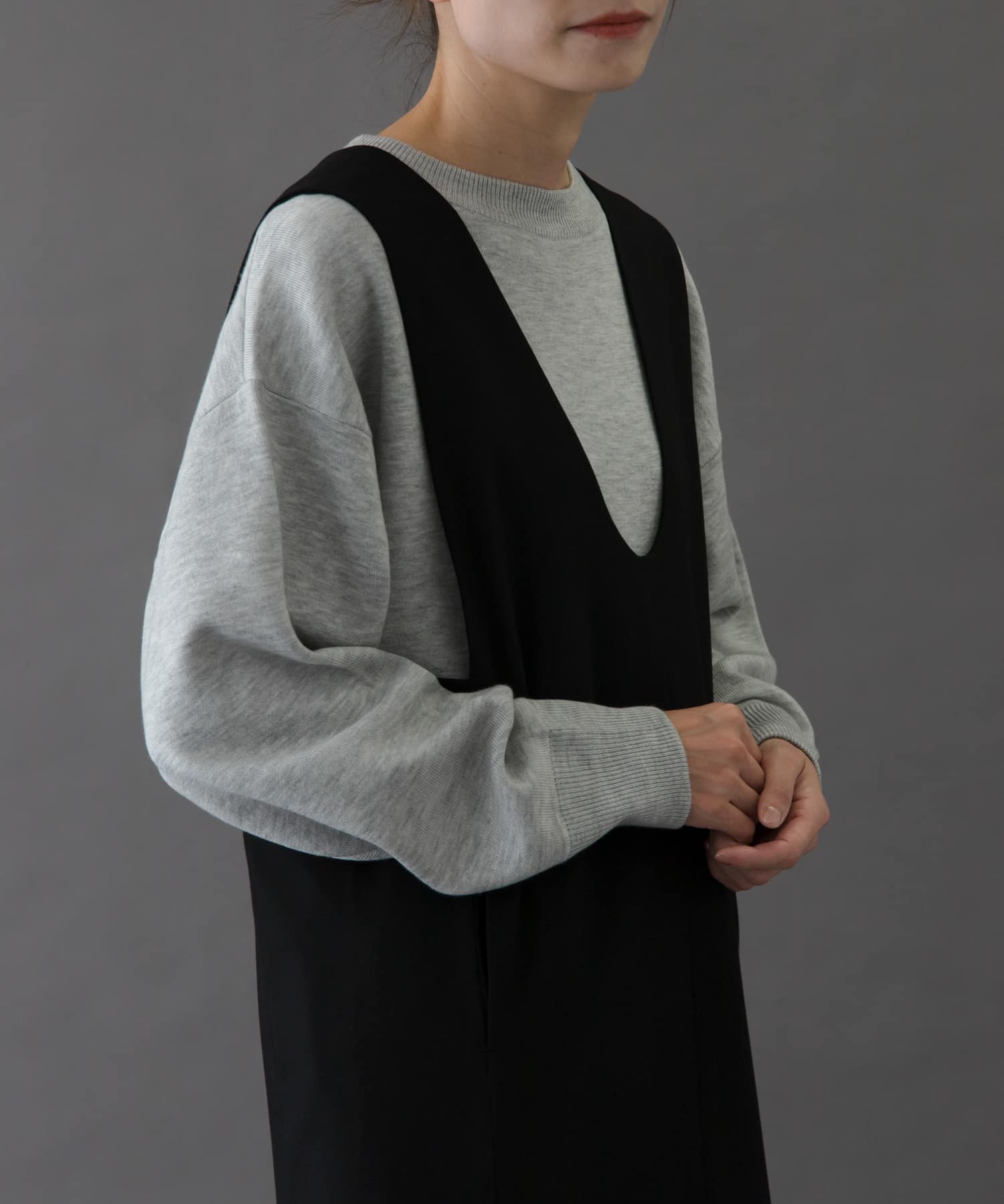 TOP GRAY