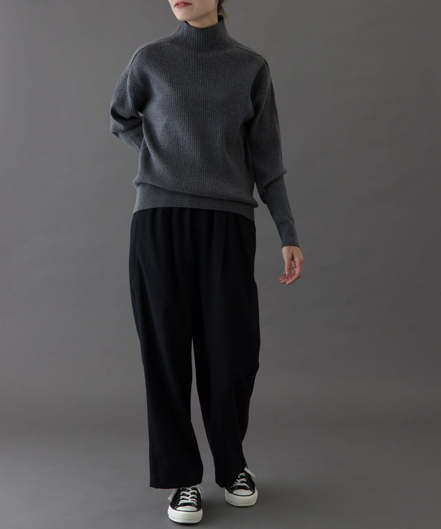 TOP GRAY