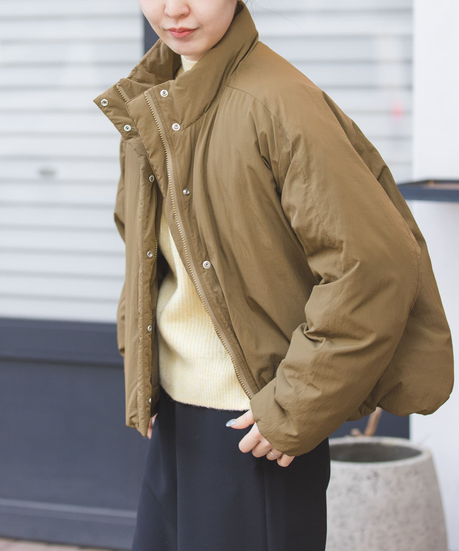 KHAKIBEIGE