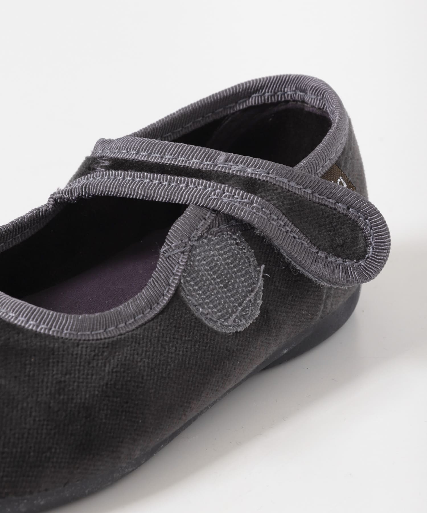Cienta　ベロアストラップシューズ(KIDS) GRIS 16