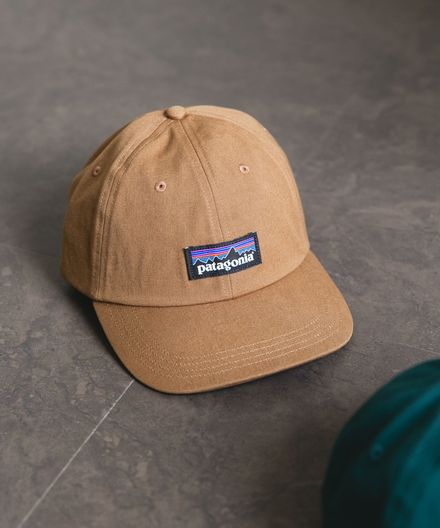 patagonia　P-6 Label Trad Cap