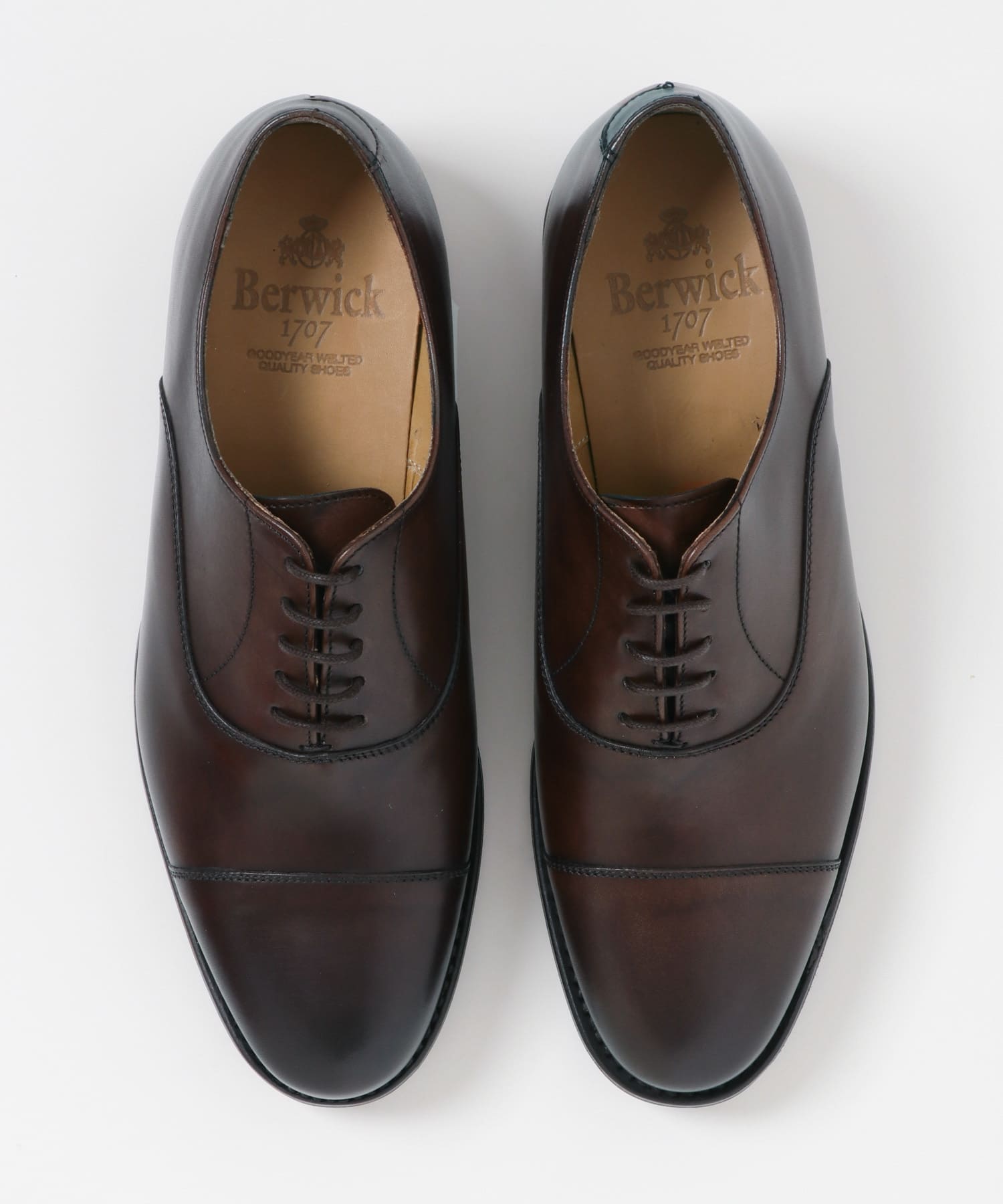 DARK BROWN