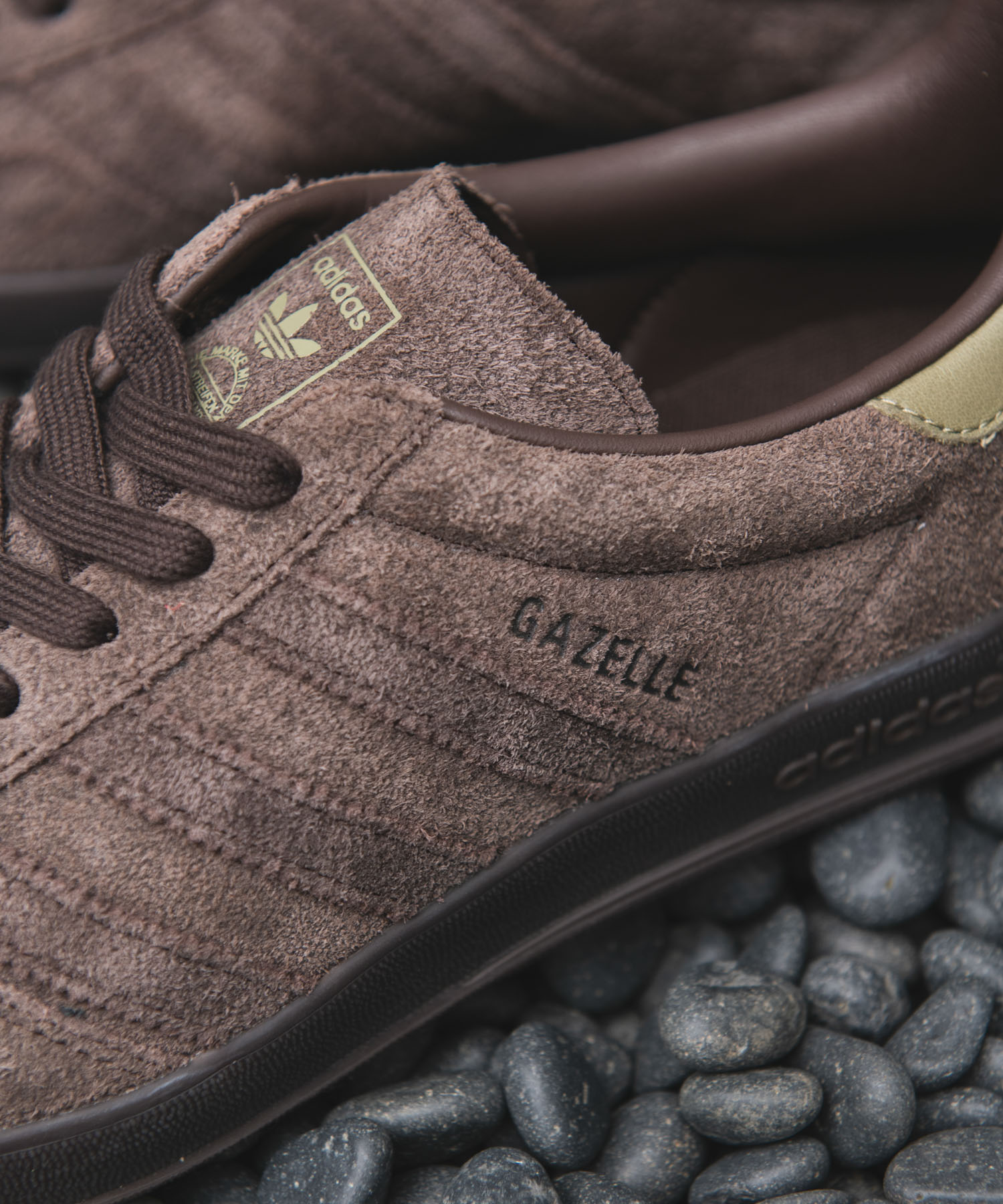 adidas　Exclusive GAZELLE INDOOR ダークブラウン 25.5