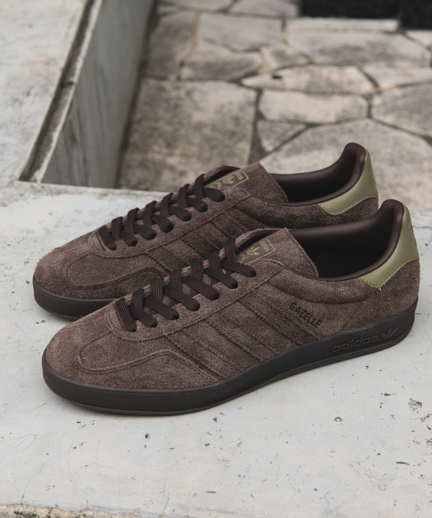 adidas　Exclusive GAZELLE INDOOR ダークブラウン 26