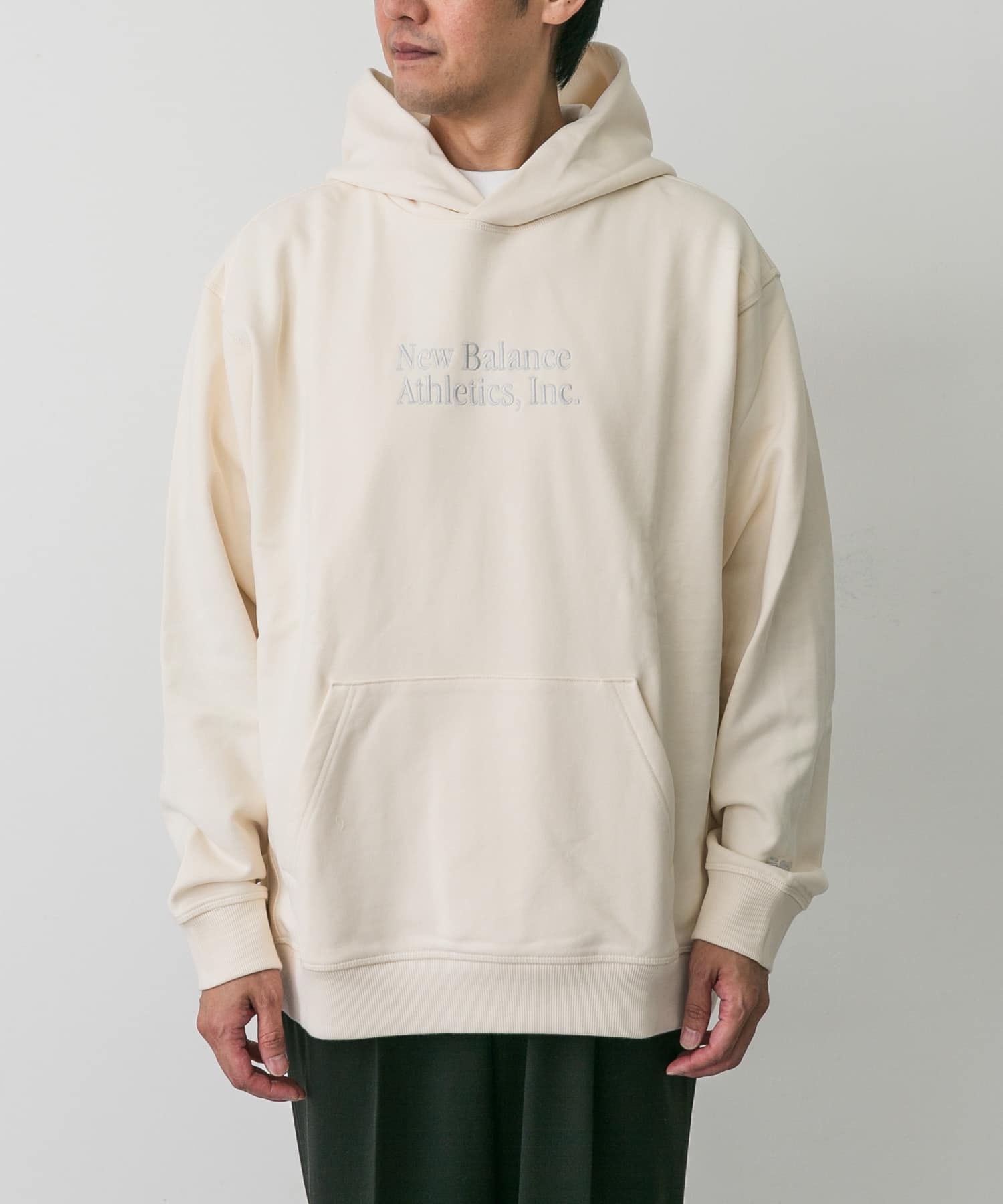 NEW BALANCE　Athletics クラシックスフーディ