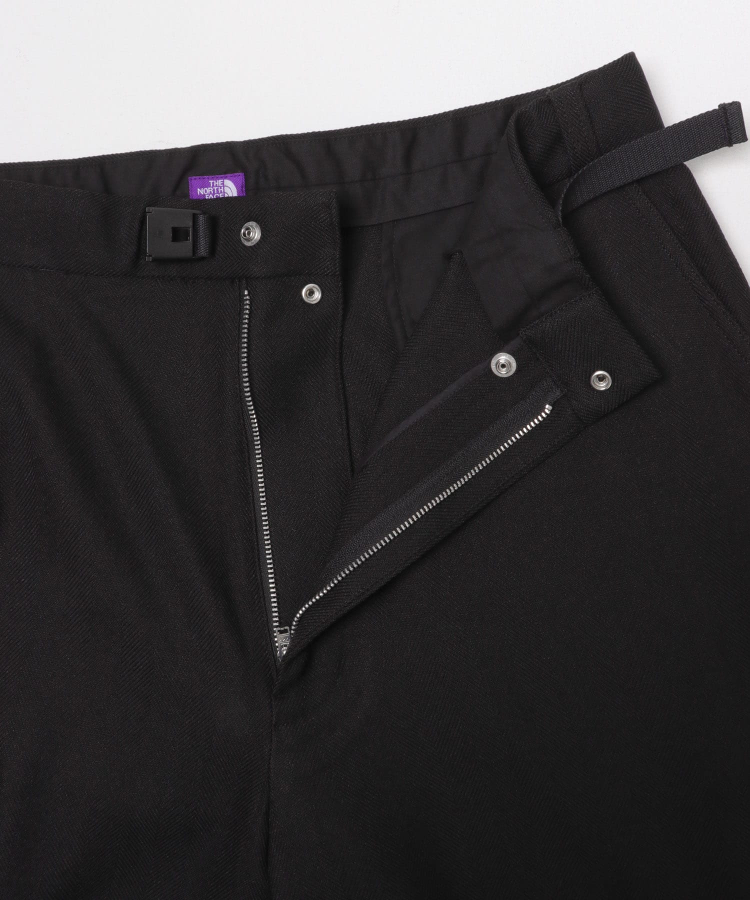 Black(K)