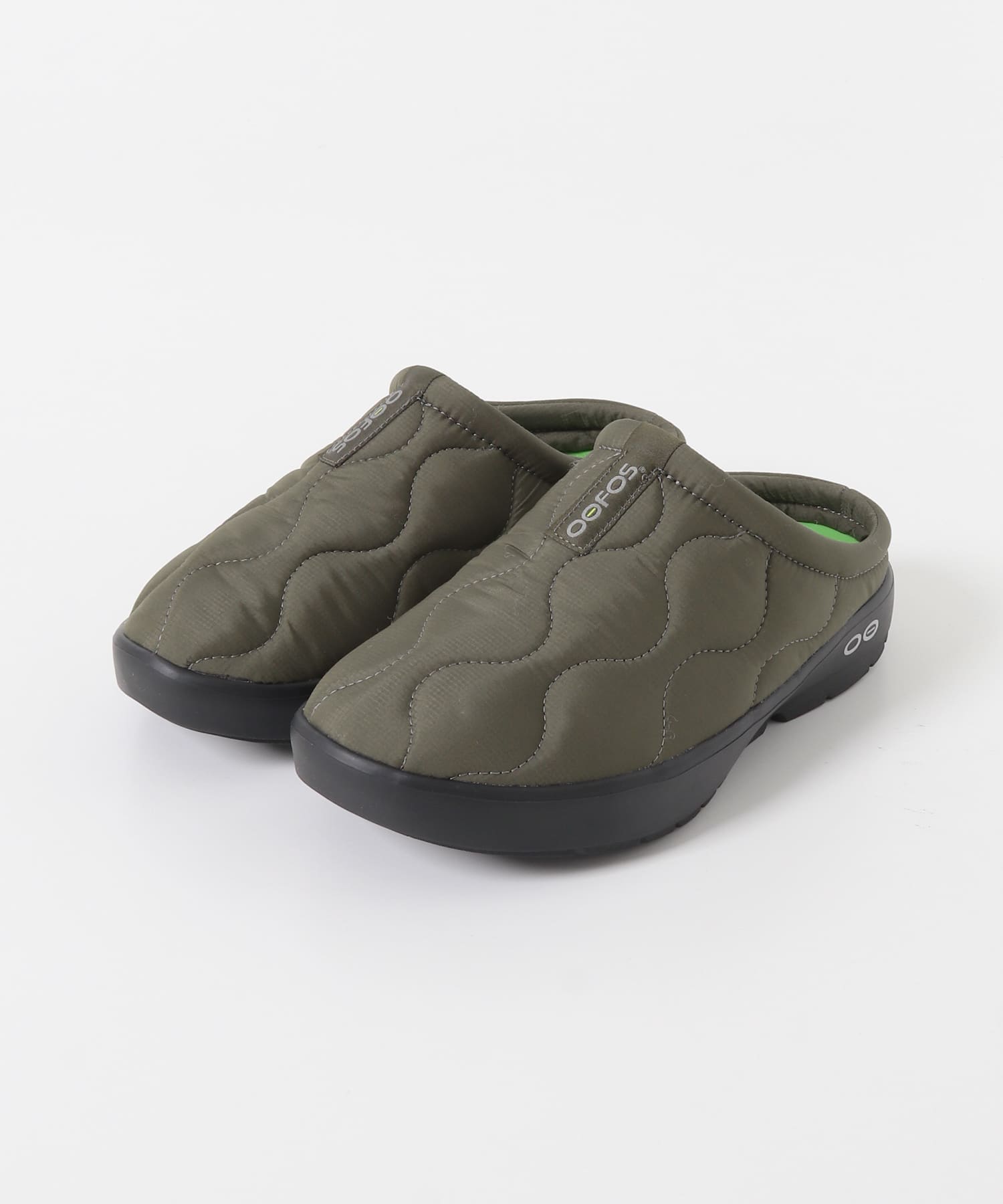 OOFOS　OOcOOzie Thermo Mule