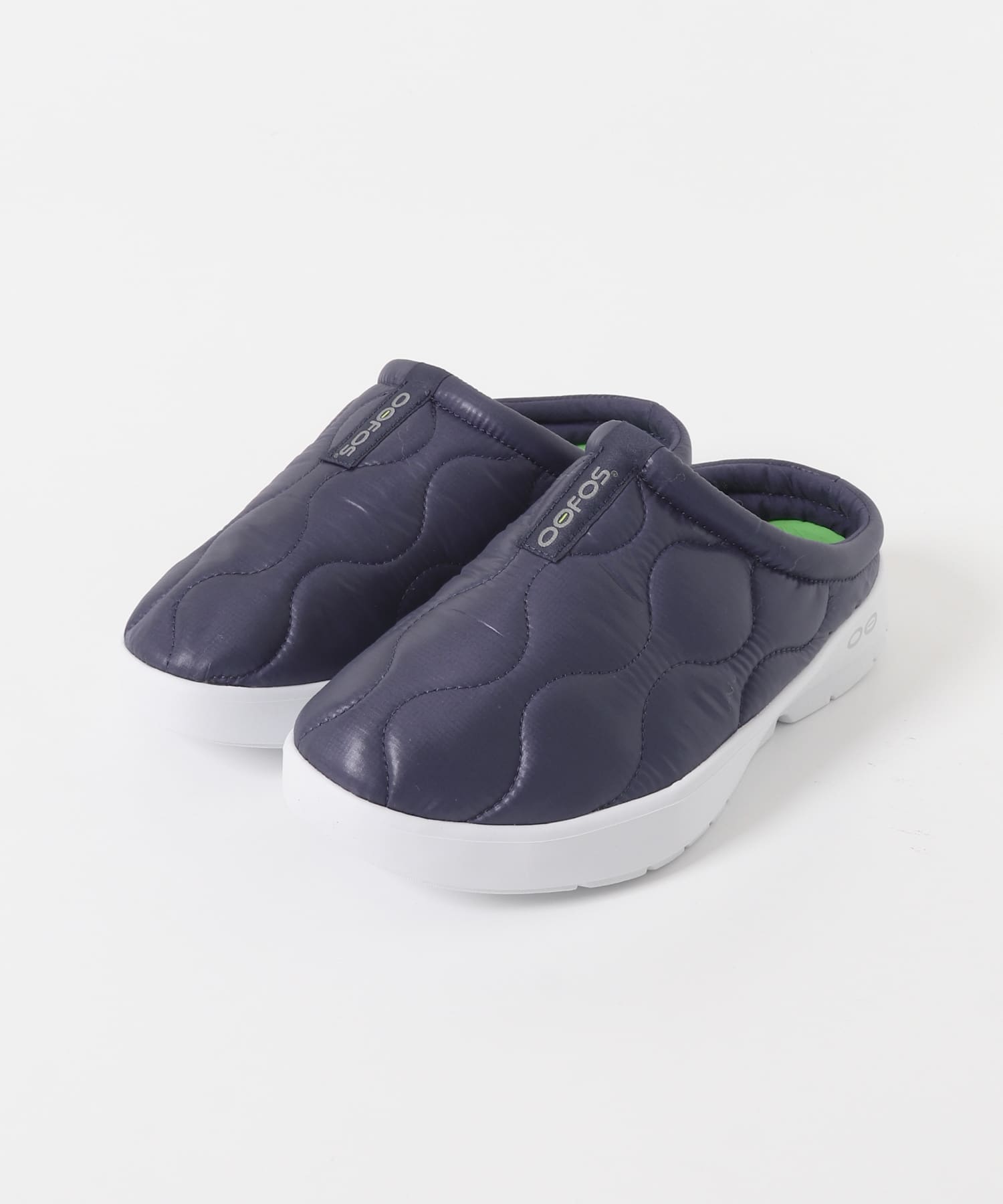 OOFOS　OOcOOzie Thermo Mule