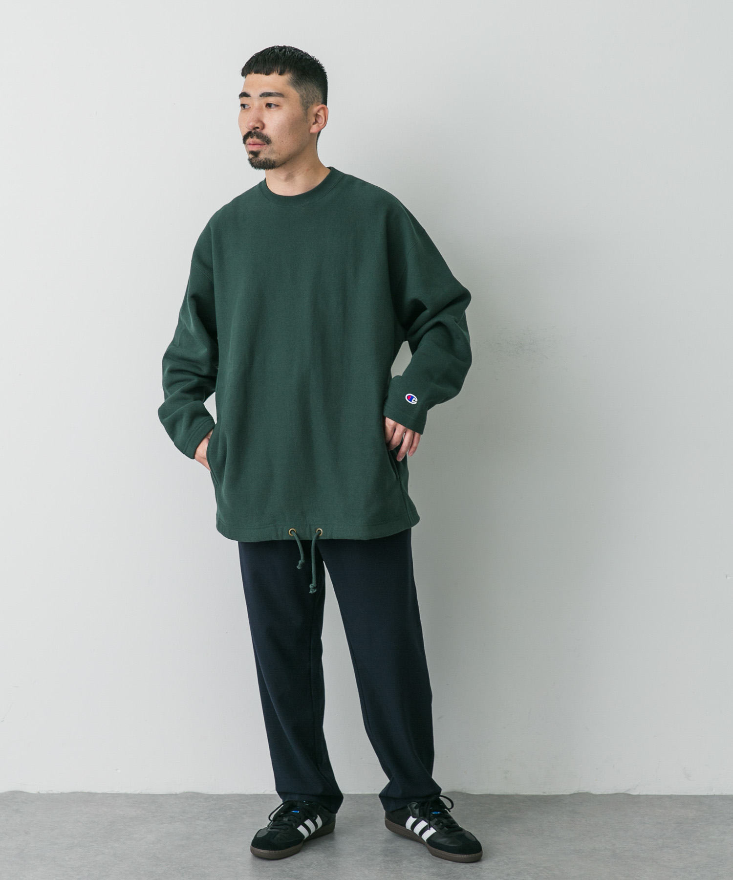 ダークグリーン