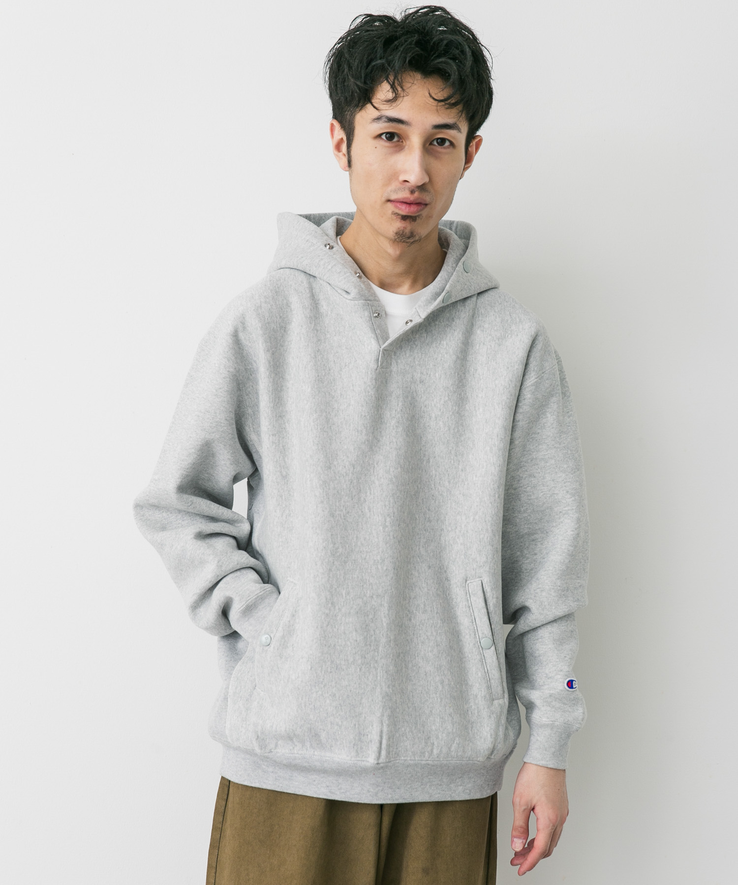 シルバーグレー