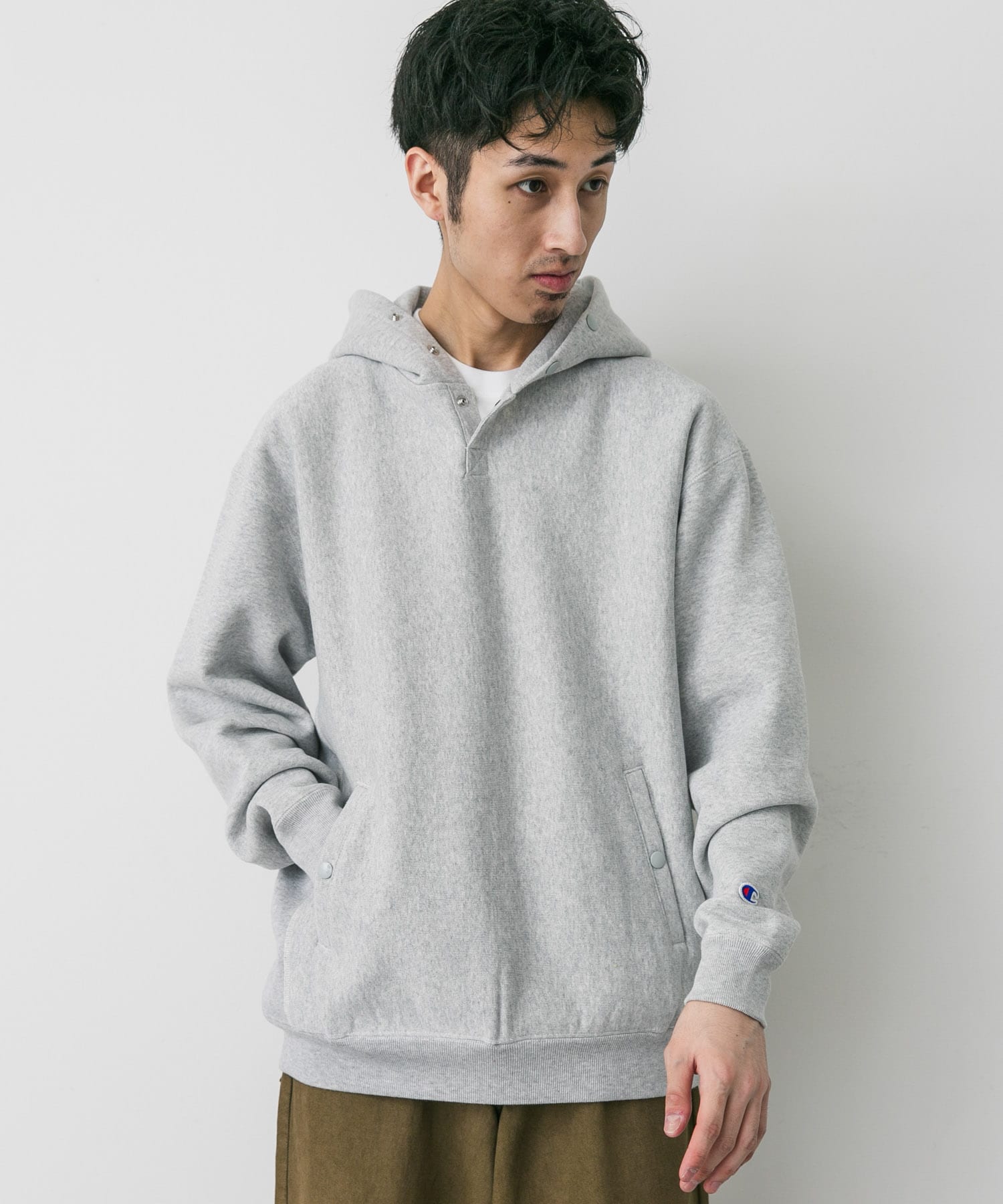 シルバーグレー