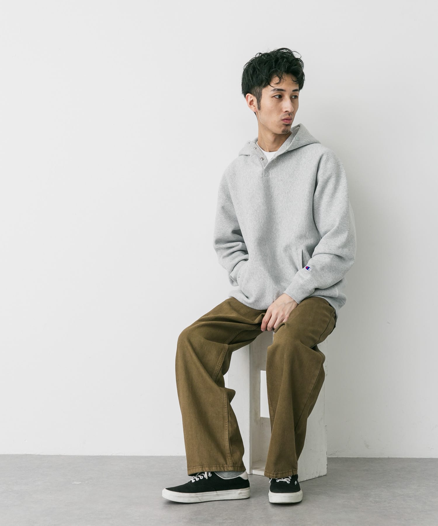 シルバーグレー