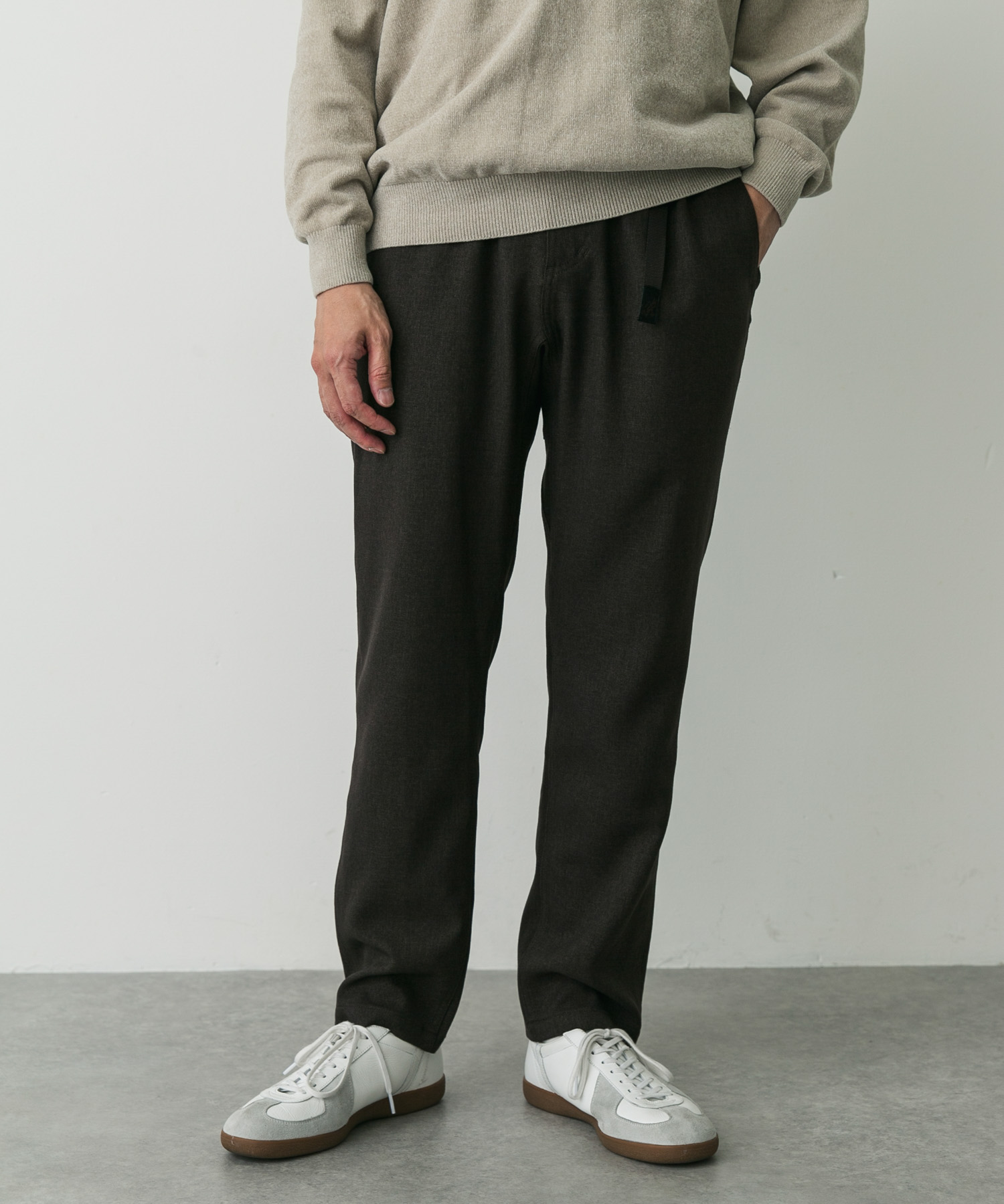 DARK BROWN