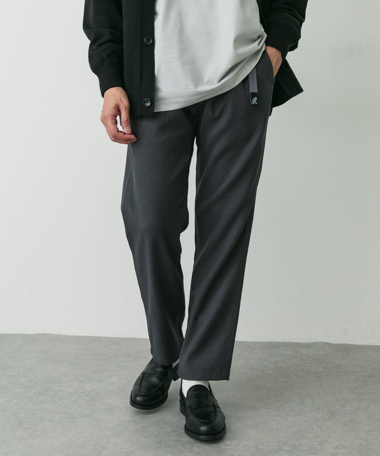 GRAY