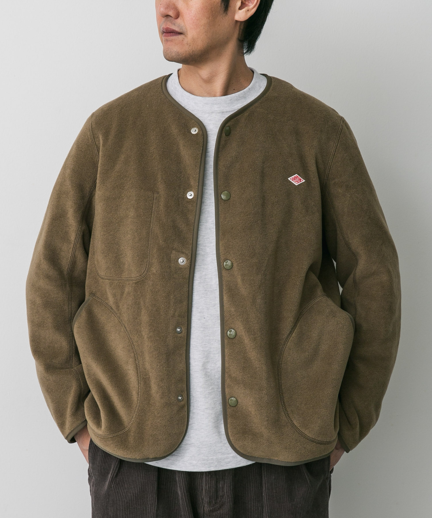 KHAKI