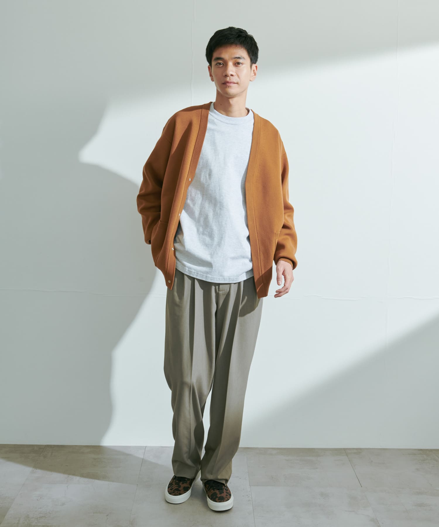 LIGHTBROWN