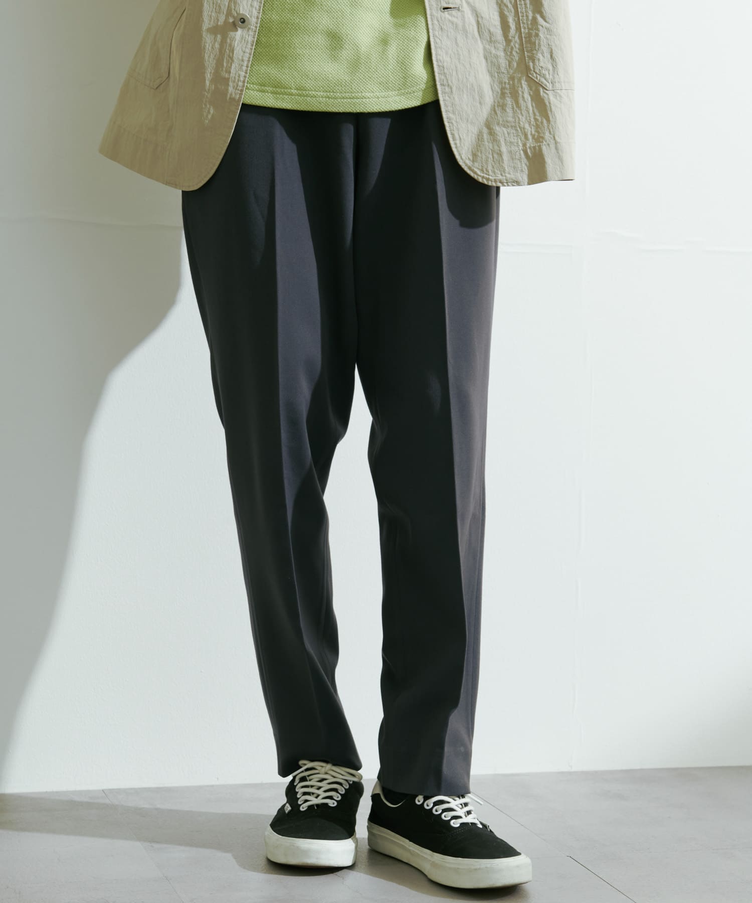 『UR TECH』完声 テーパードトラウザー