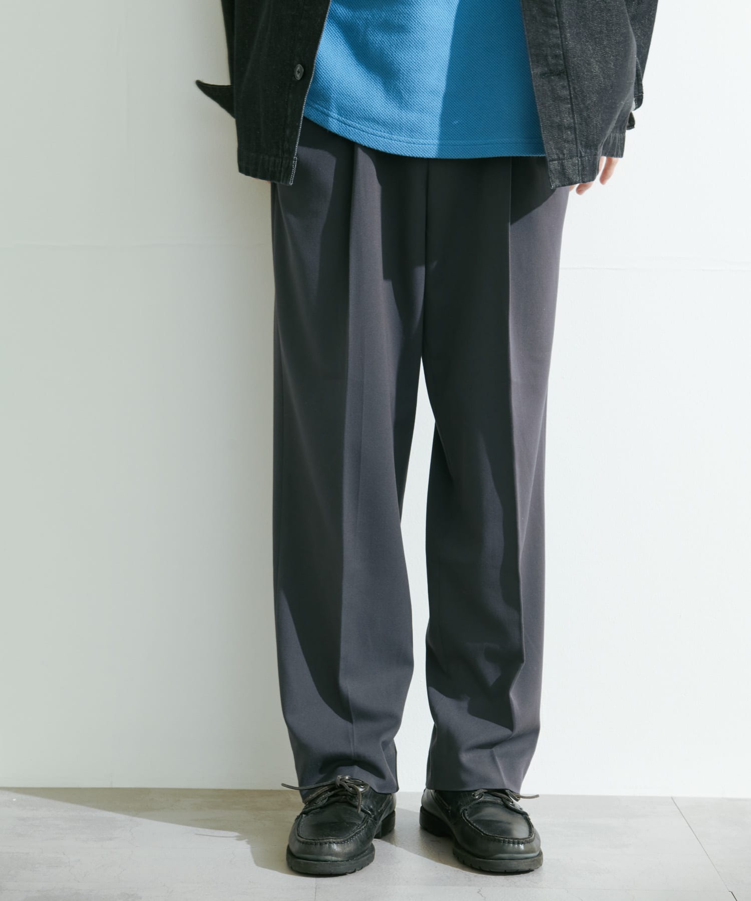 『UR TECH』完声2タックワイドトラウザー