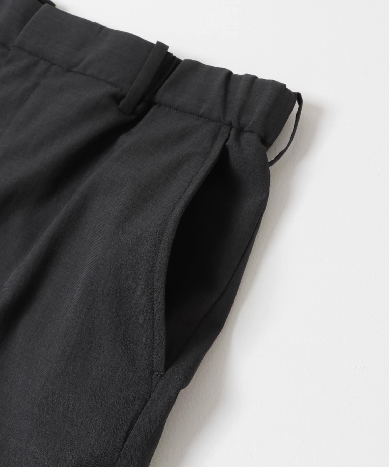 『イージーケア/速乾/UVカット』クイックドライ テーパードトラウザー CHARCOAL S