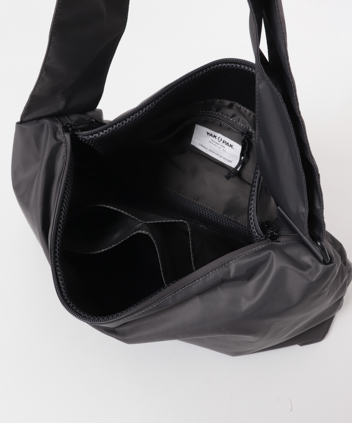 『別注』YAKPAK×DOORS　SHOULDER BAG M CHARCOAL -