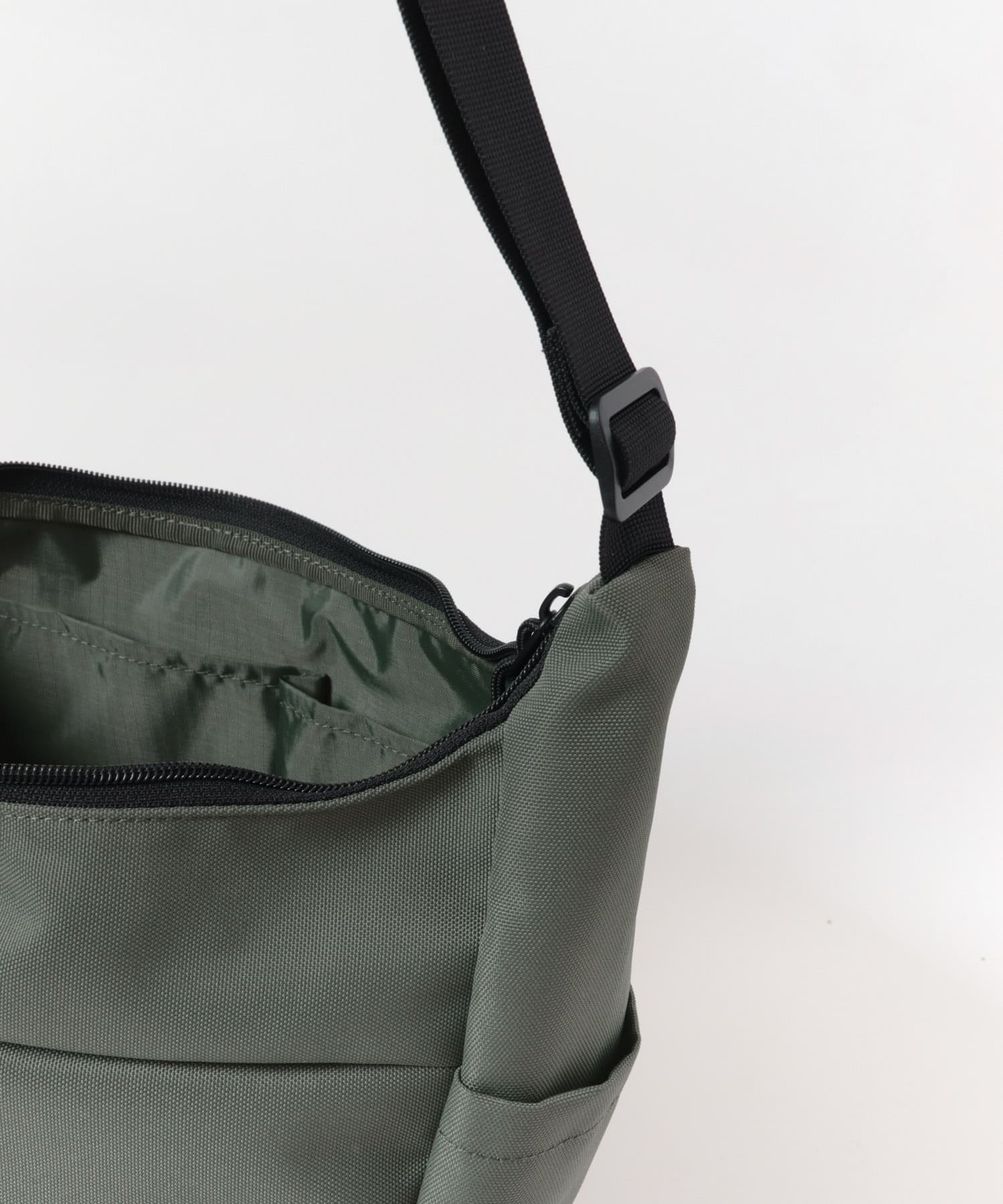 URD SHOULDER BAG SAGE GRAY -