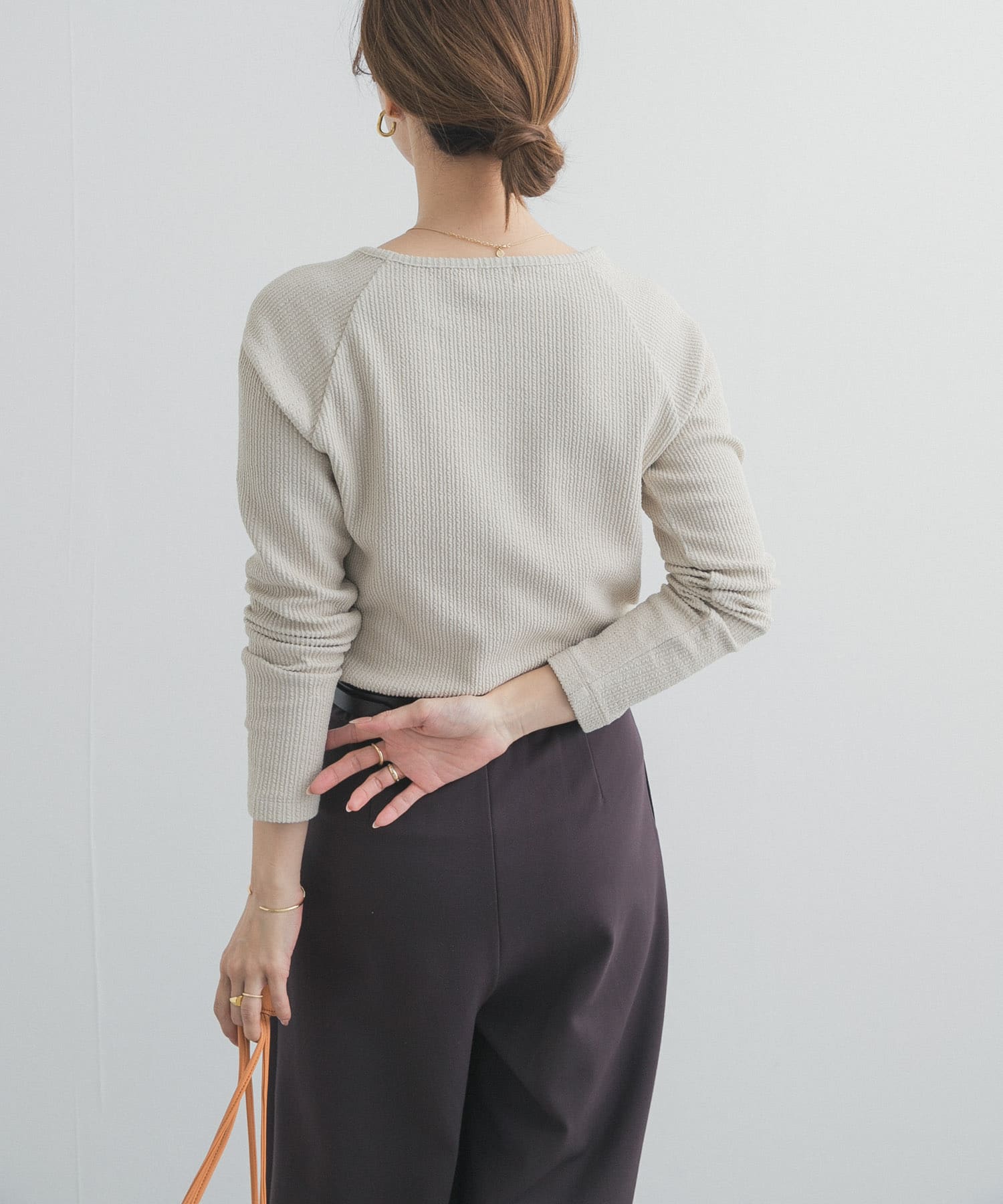 L.BEIGE