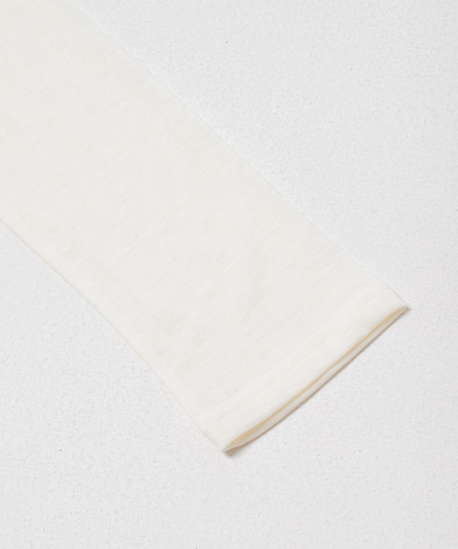 リネン混シアーロングスリーブTシャツ OFF Free