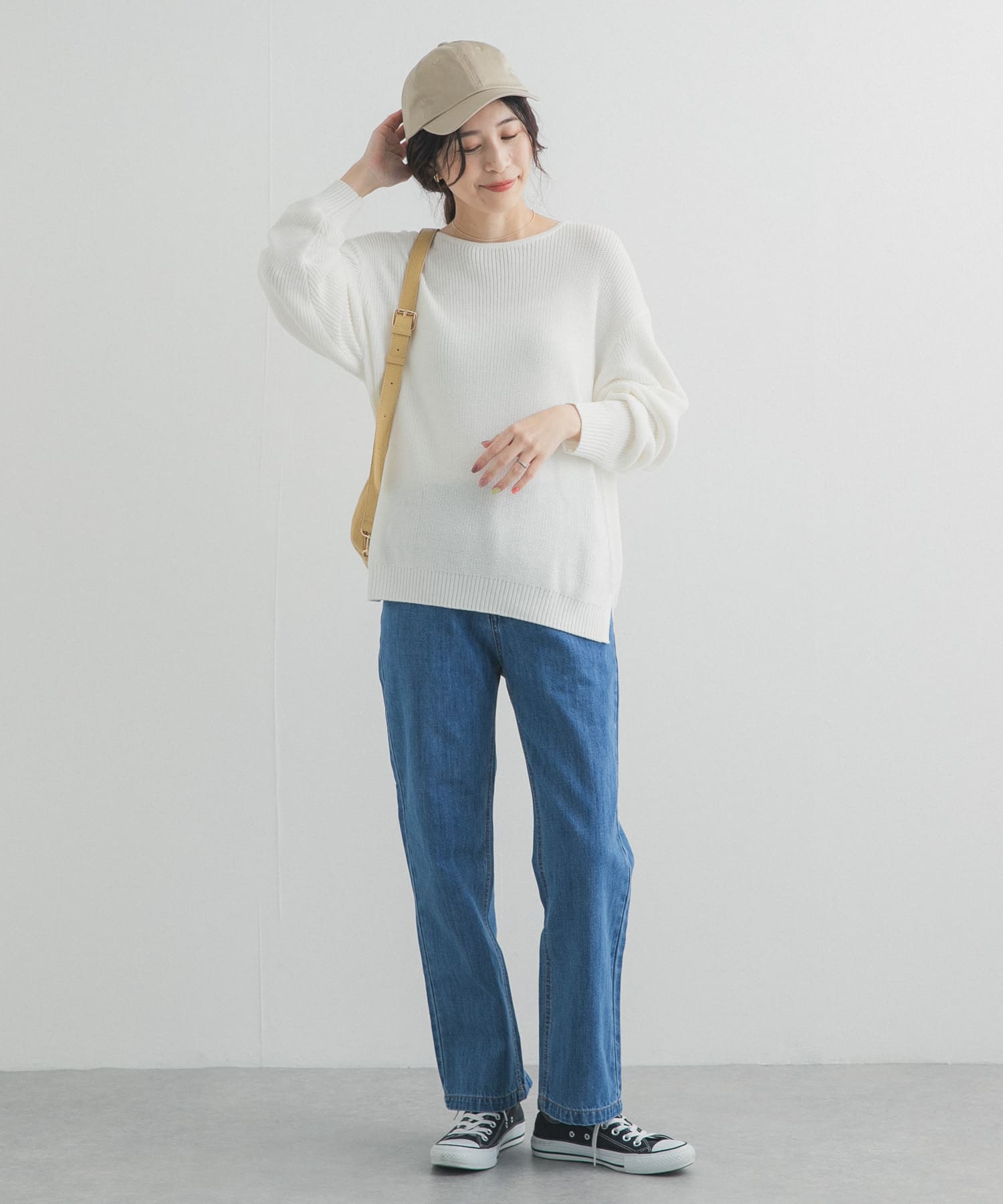 OFF WHITE