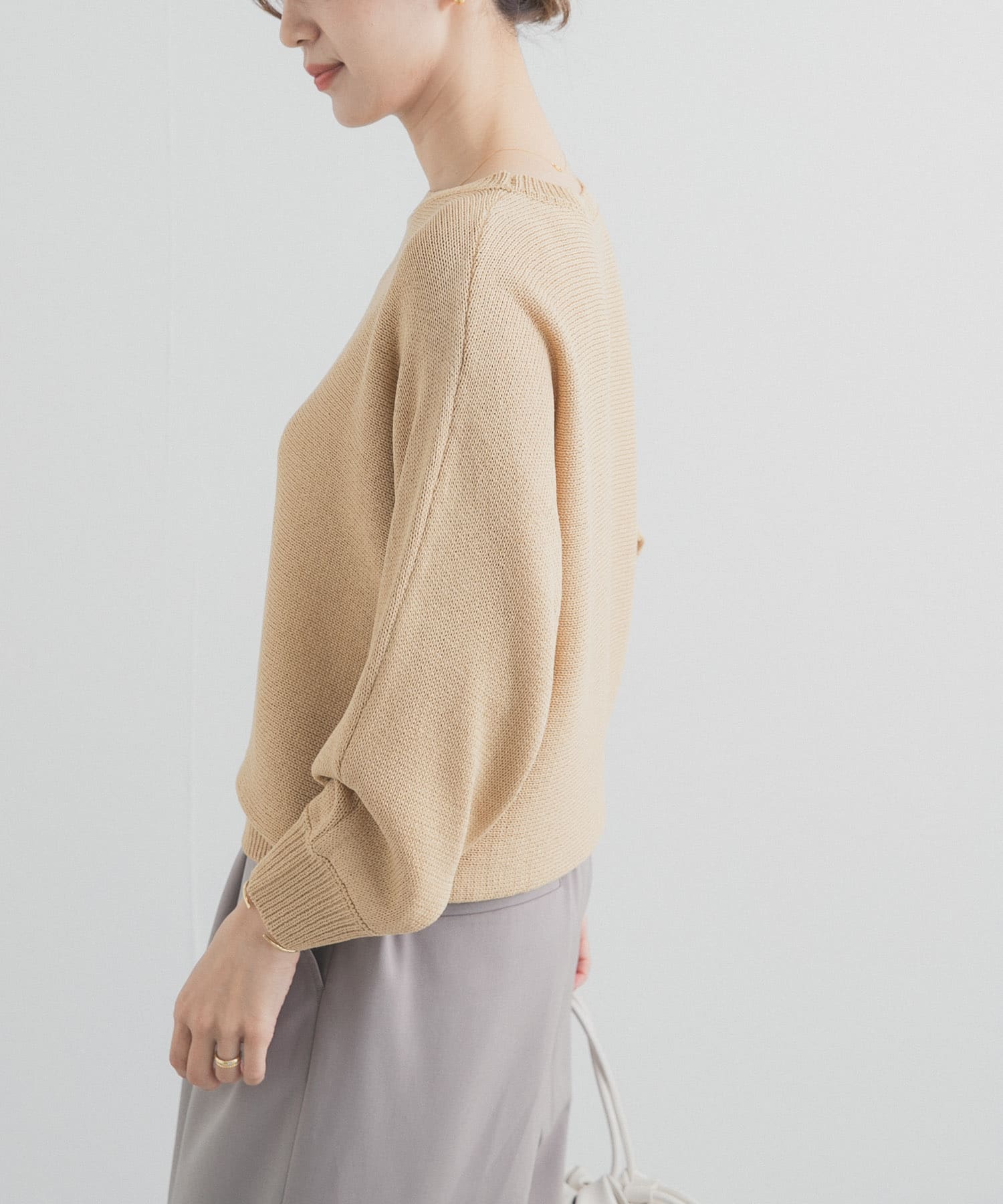 Y.BEIGE