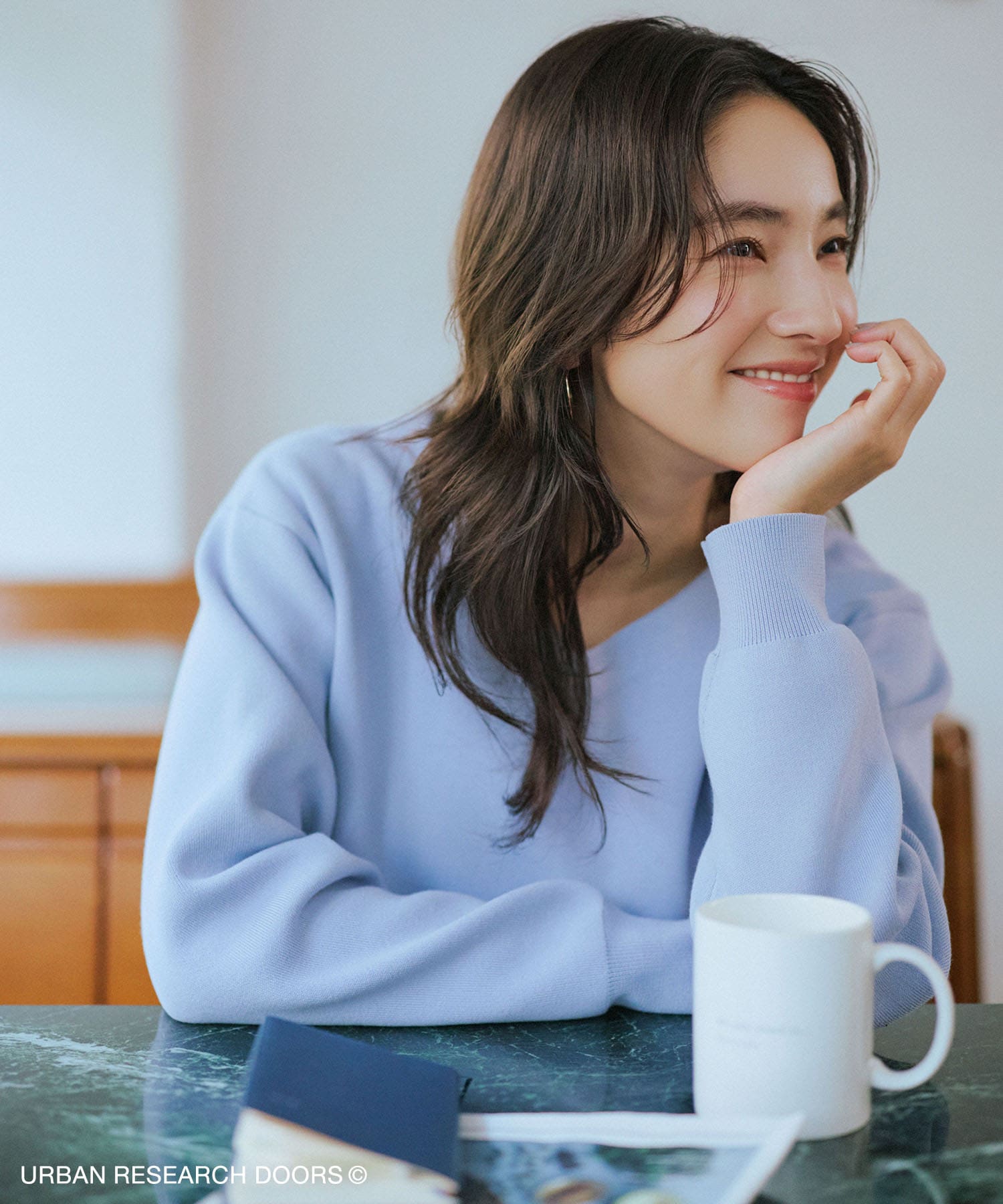 『仁村紗和さん着用』『UR TECH Renew Knit』Vネックプルオーバー