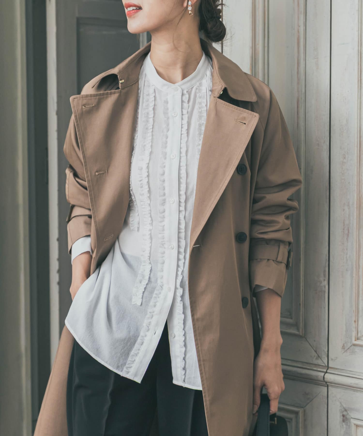 フロントフリルスタンドカラーブラウス