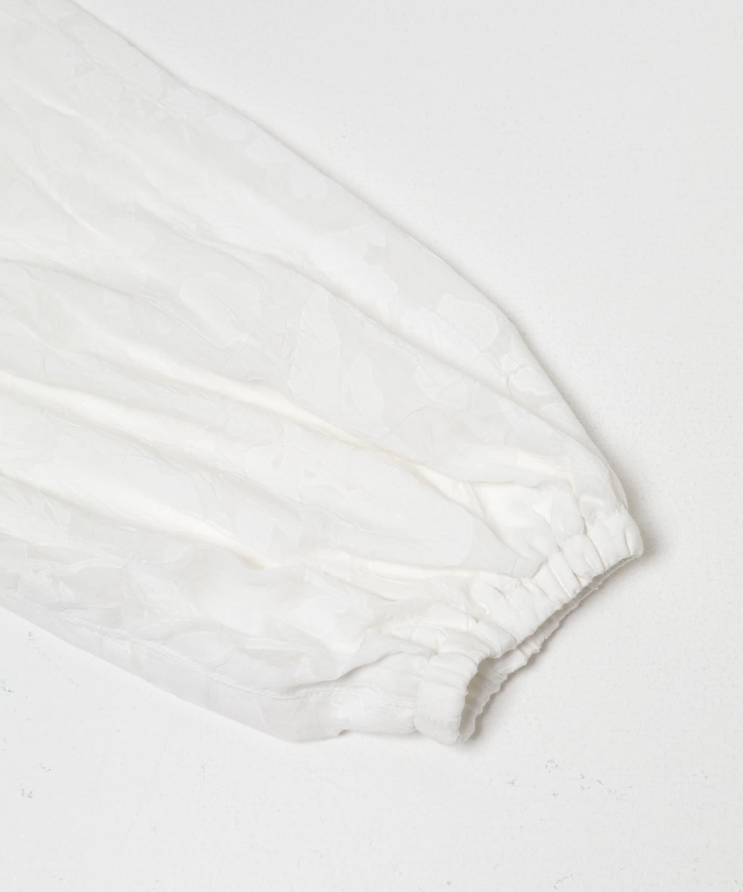 フラワーオパールブラウス OFF Free