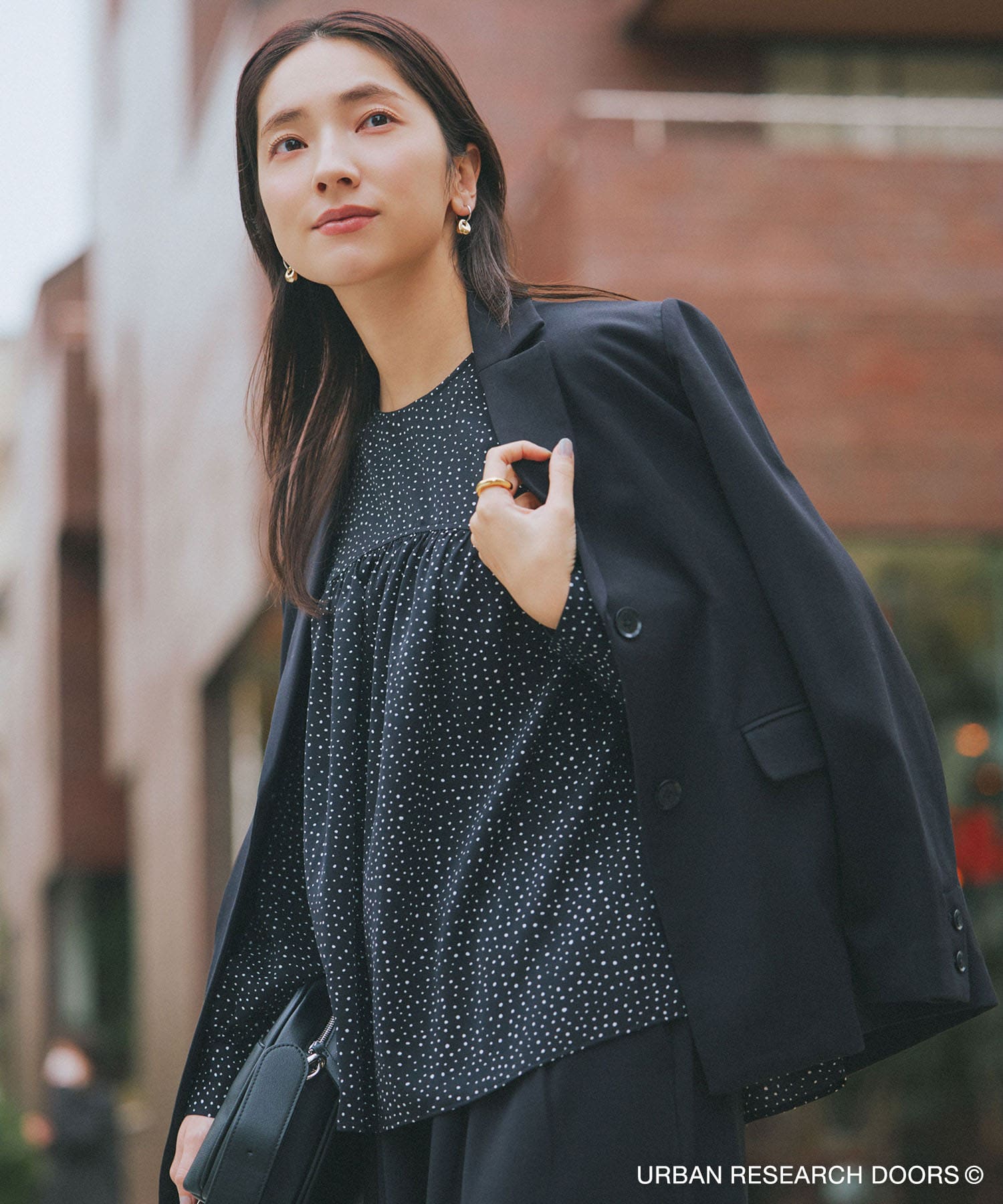 新品タグ付き　仁村紗和さん着用UR TECH完声/涼 ハーフスリーブジャケット 仁村紗和さん着用』『UR TECH』完声テーラードジャケット(Free GREIGE