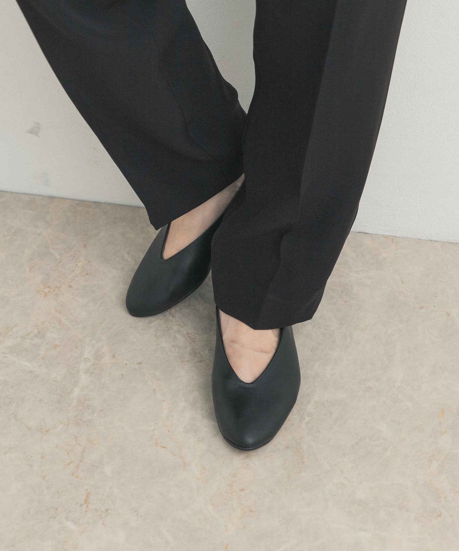 Vカットパンプス BLACK 36