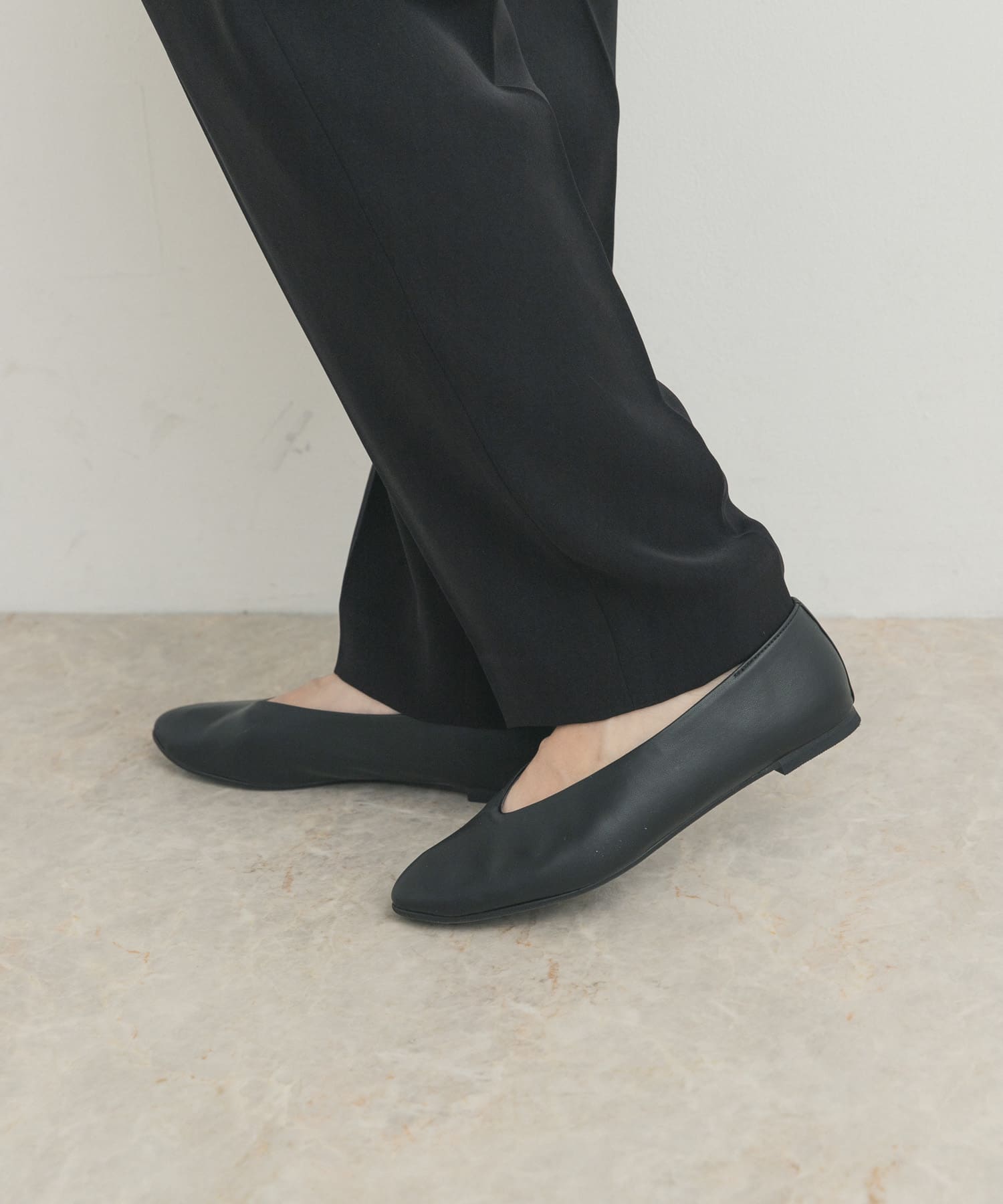 Vカットパンプス BLACK 36