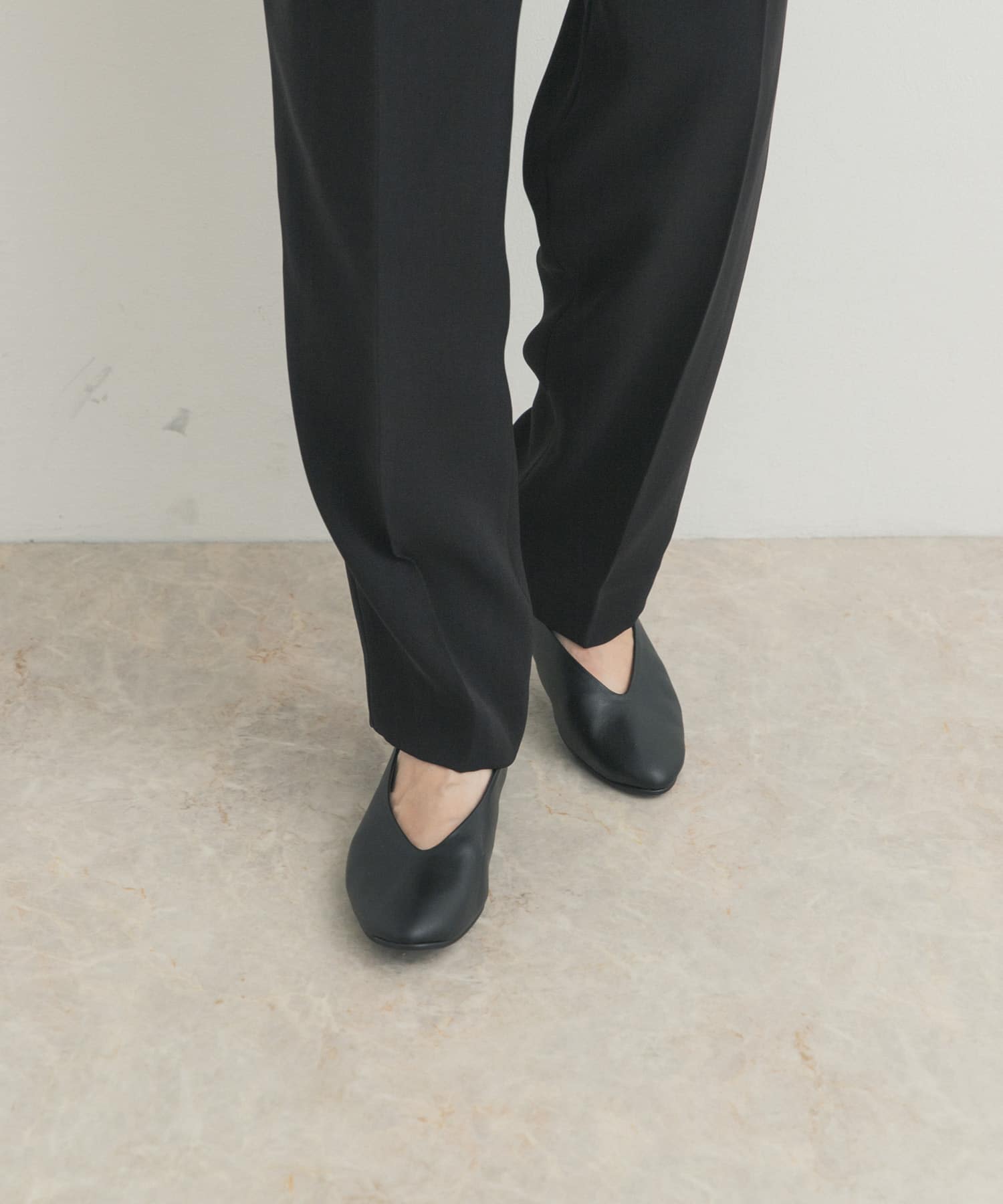 Vカットパンプス BLACK 36
