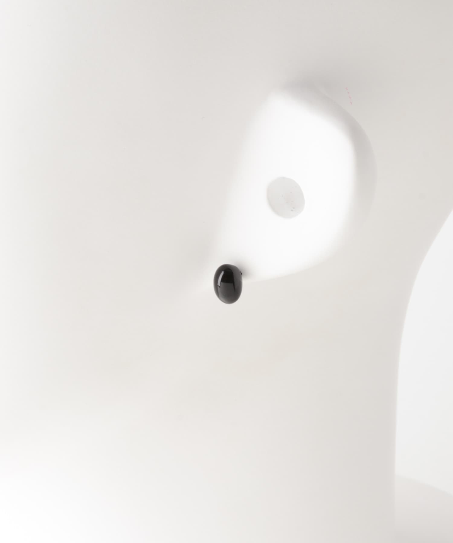 カラーオーブピアス BLACK One