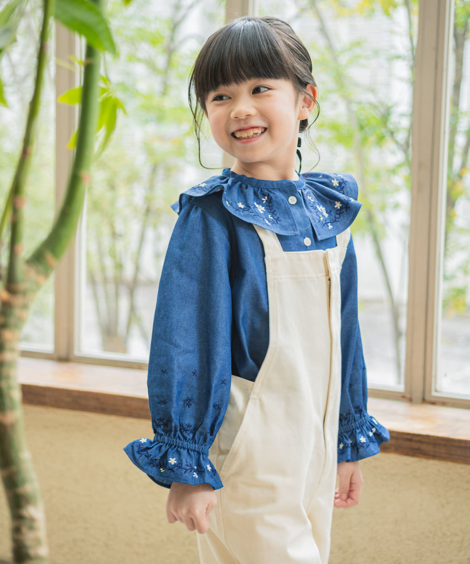 『150サイズあり』フリルカラー刺繍ブラウス(KIDS)