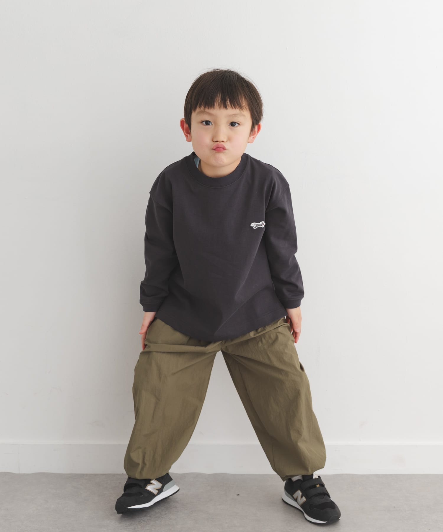 KHAKI