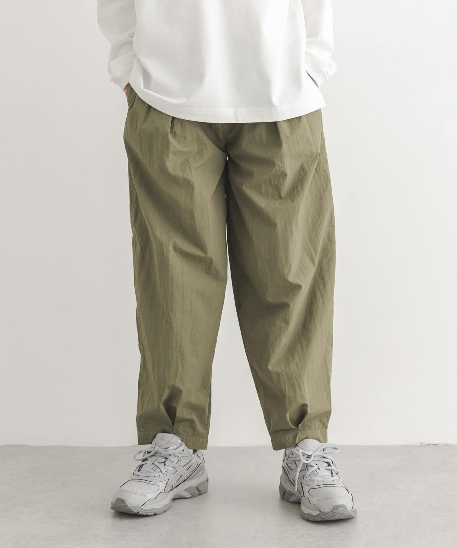 KHAKI