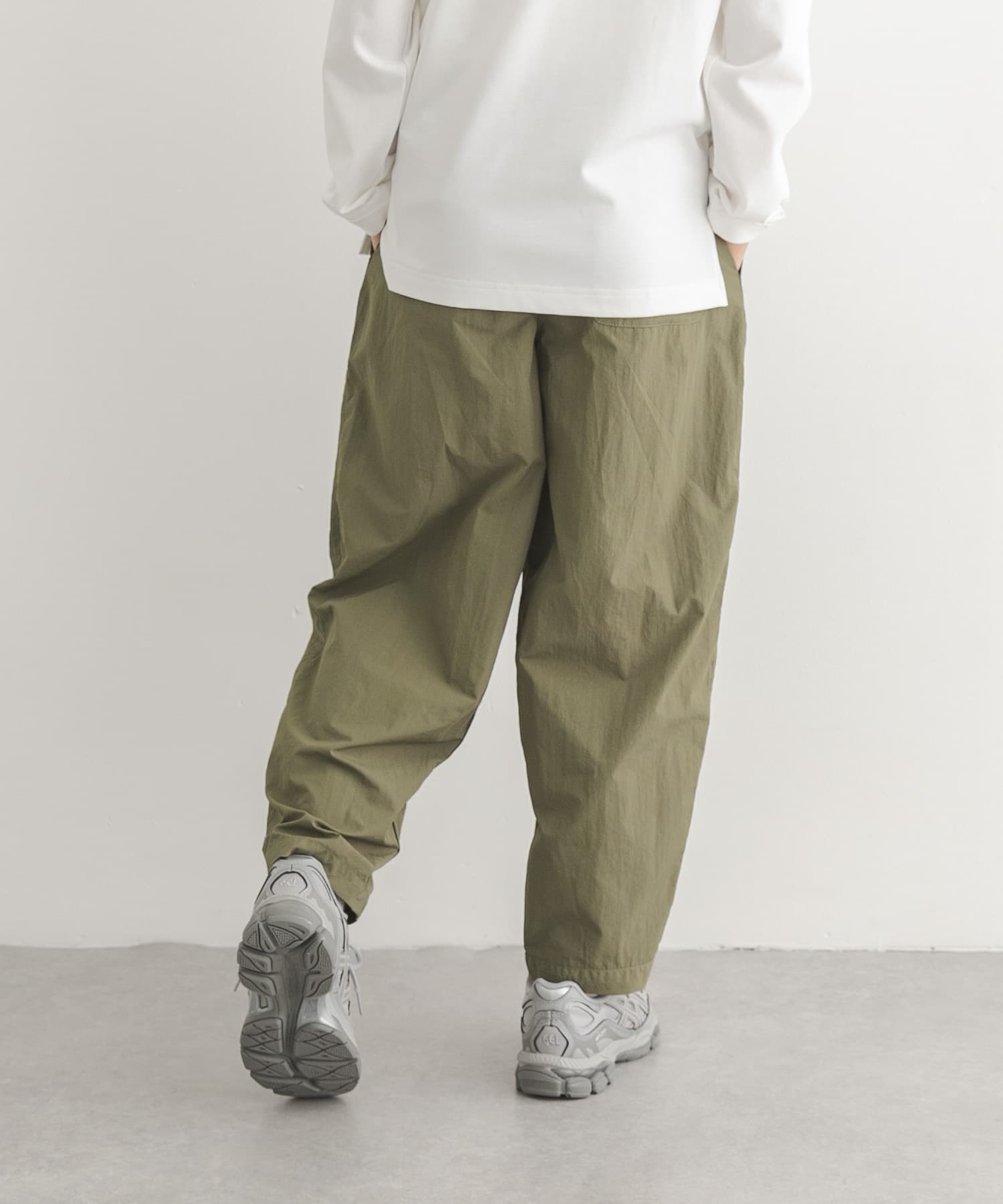 KHAKI
