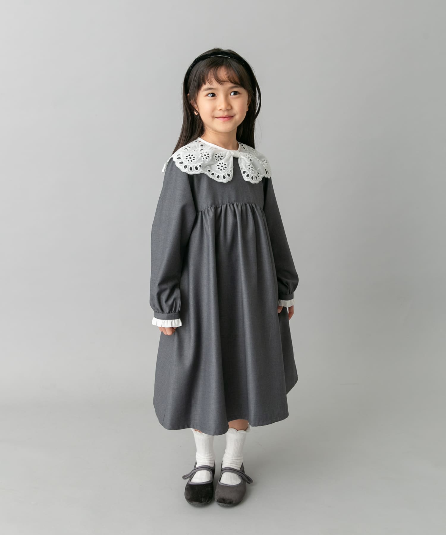 GRAY